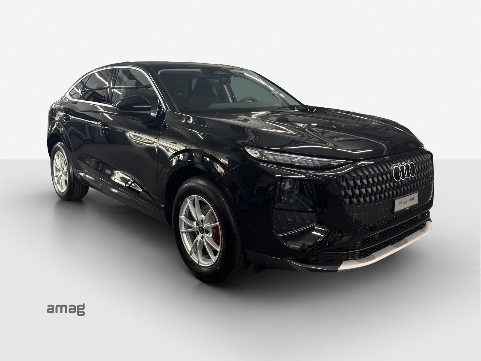 AUDI Q3 Sportback 110 kW TFSI S tronic-image-5