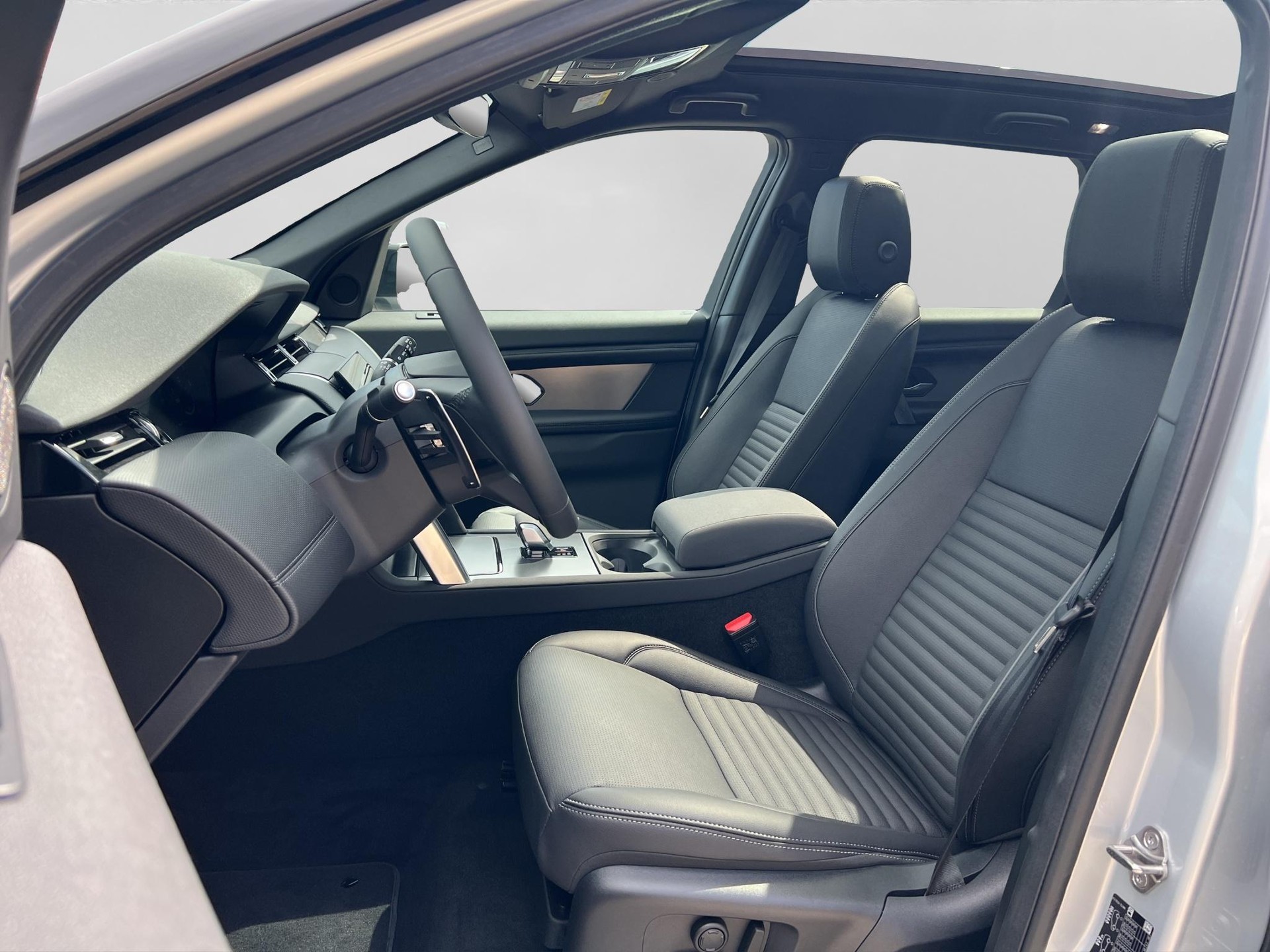 LAND ROVER Discovery Sport 1.5 T 270e Dynamic SE-showroom-element-1