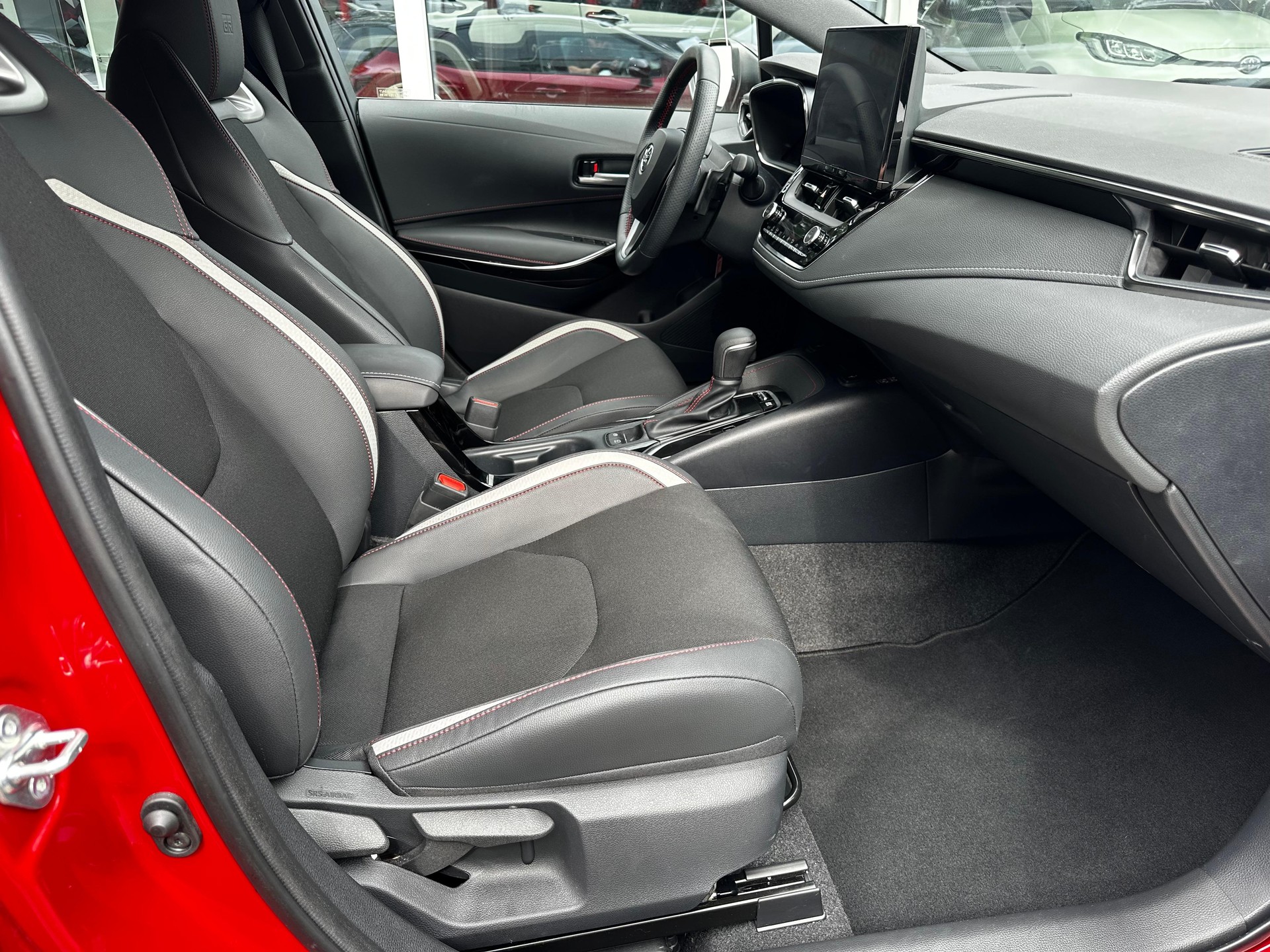 TOYOTA Corolla 2.0 HSD GR Sport-image-12