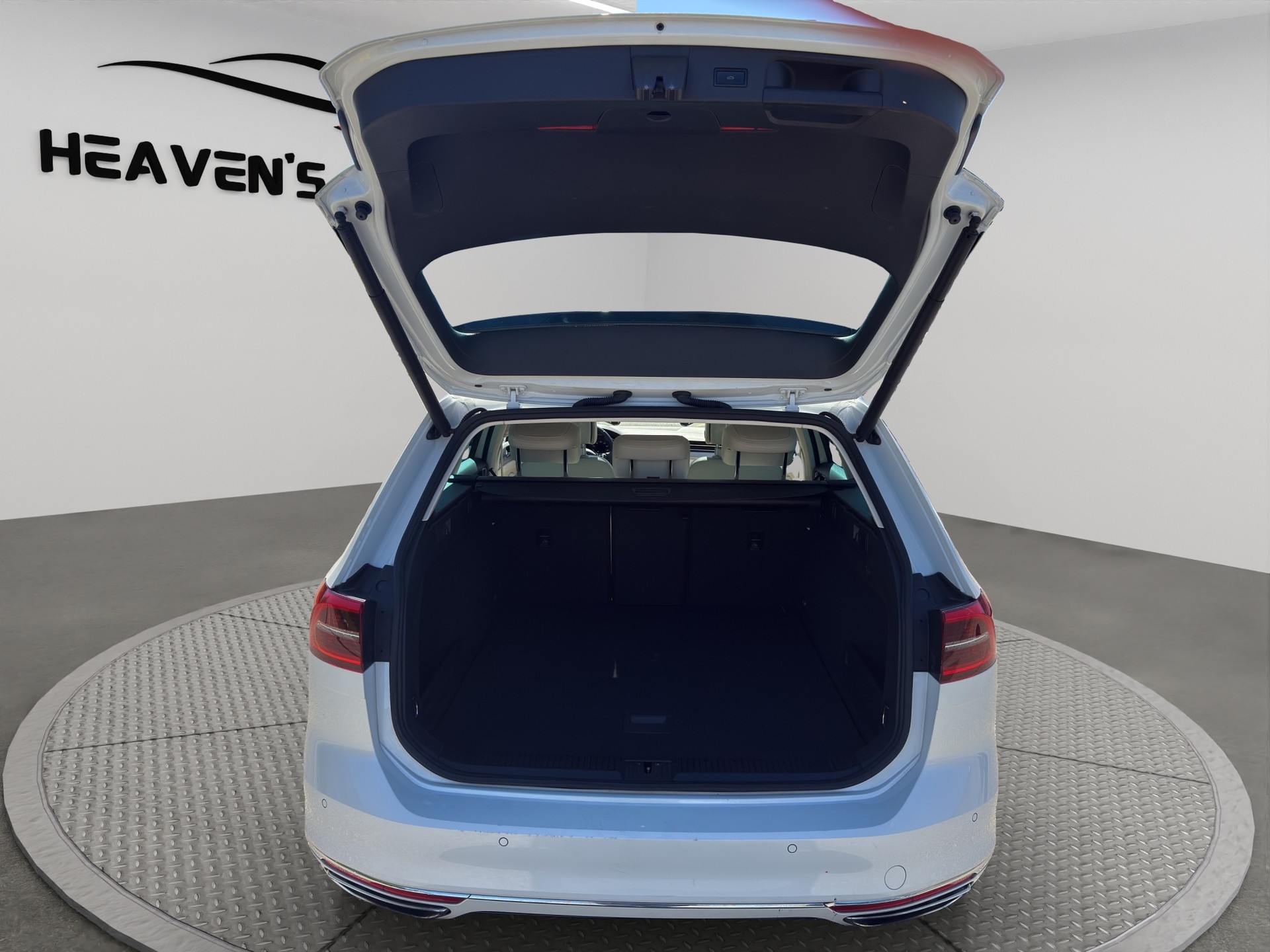 VW Passat Variant 2.0 TSI BMT Highline 4Motion DSG-image-12