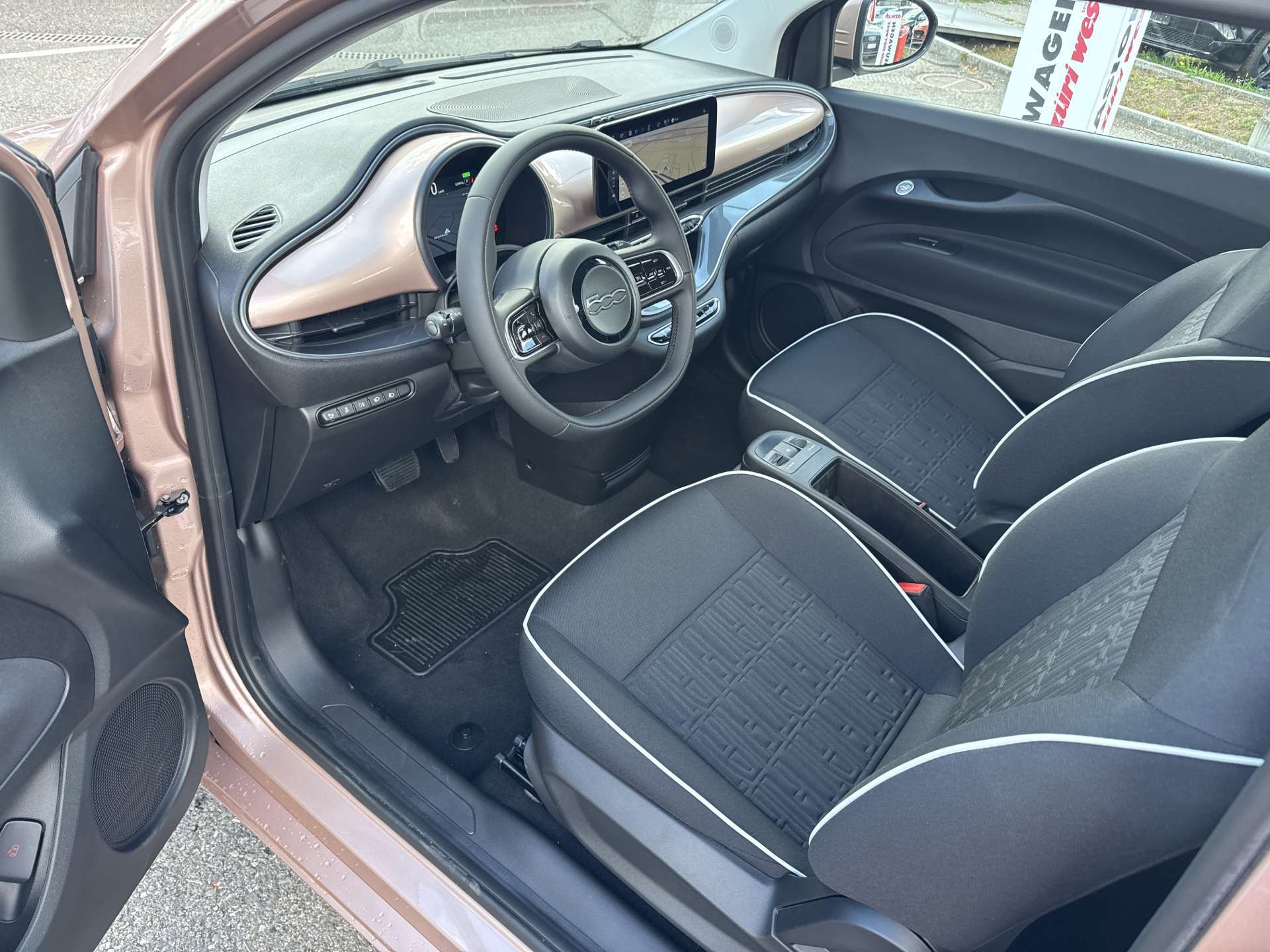 FIAT 500 electric 42kWh Automat-image-5