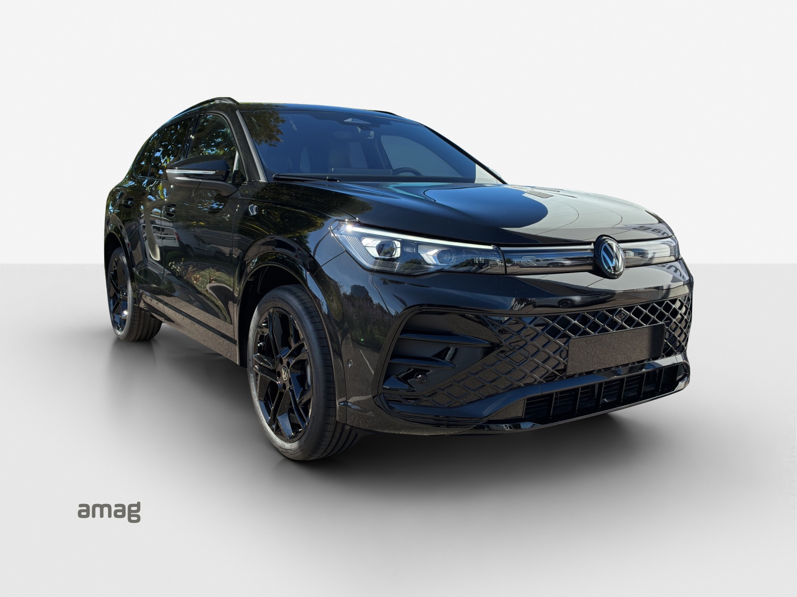 VW Tiguan 2.0 TSI DSG R-Line 4Motion-image-5