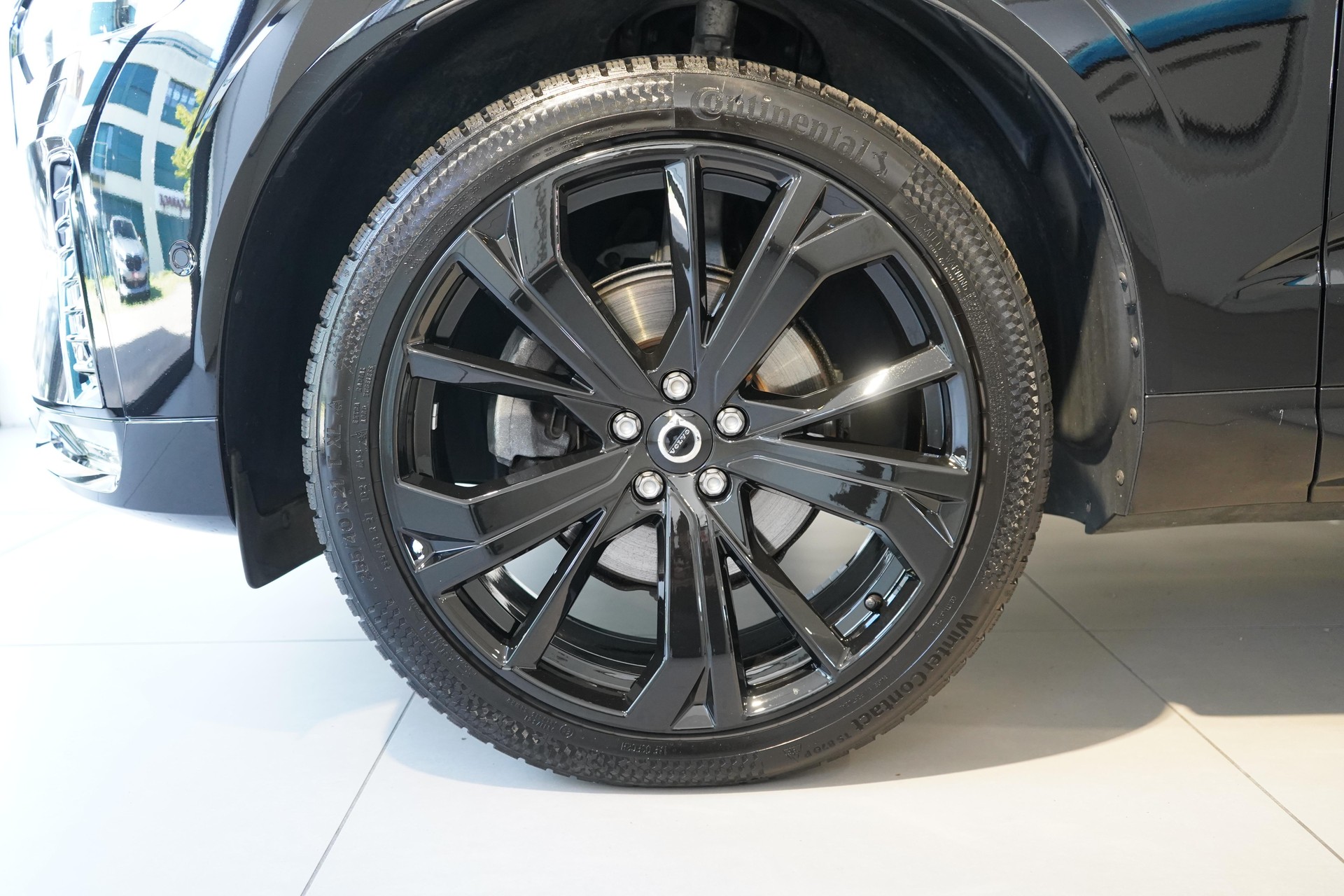VOLVO XC60 2.0 B5 MH Ultra Black Edition AWD-image-21