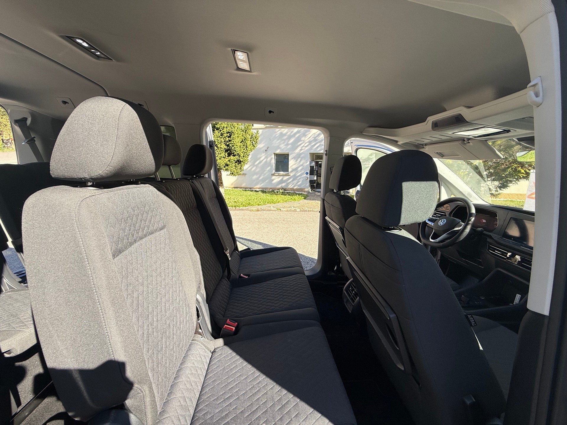 VW VW CADDY-image-11