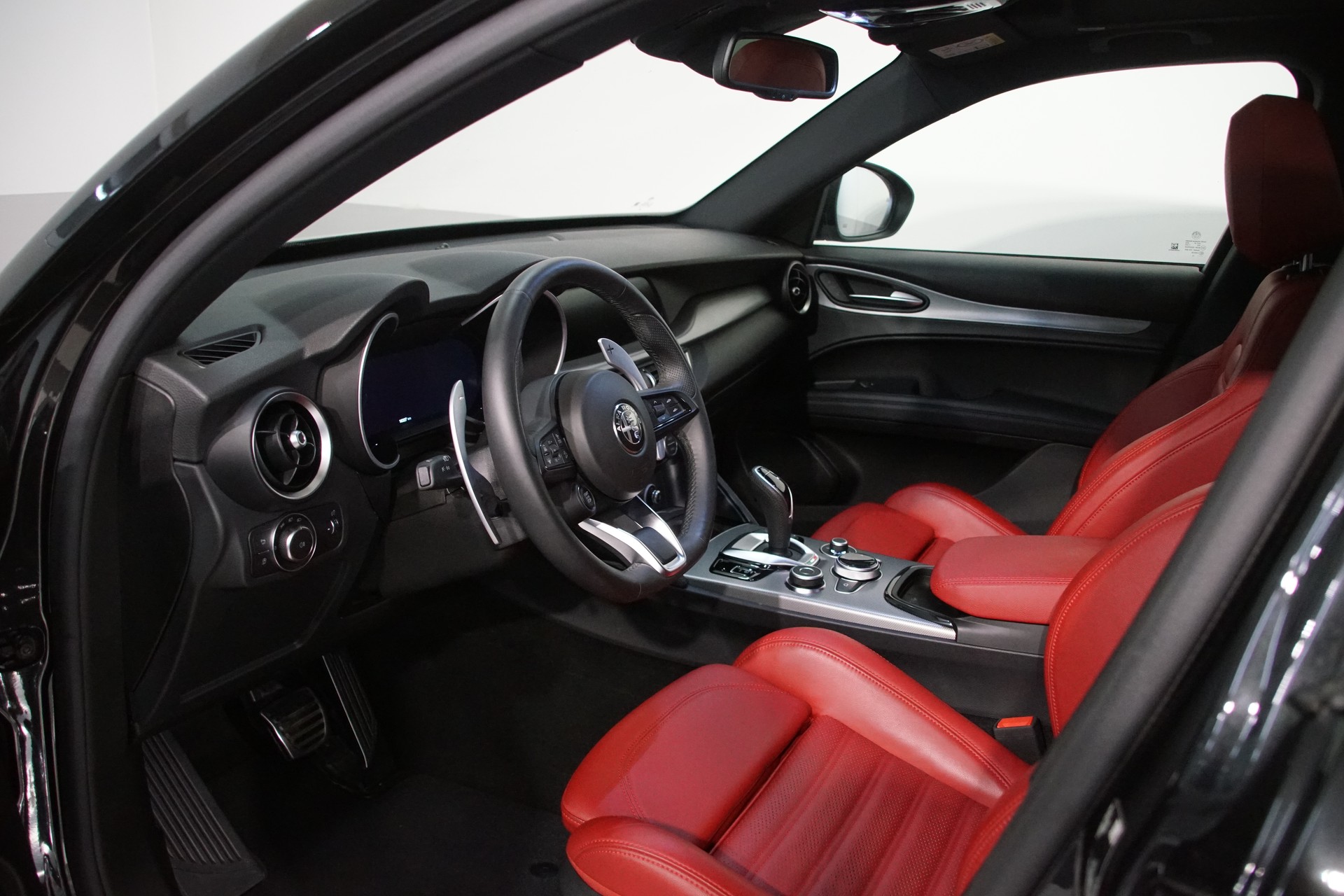 ALFA ROMEO Stelvio 2.0 Veloce Q4 AT8 +SKY swiss-image-11