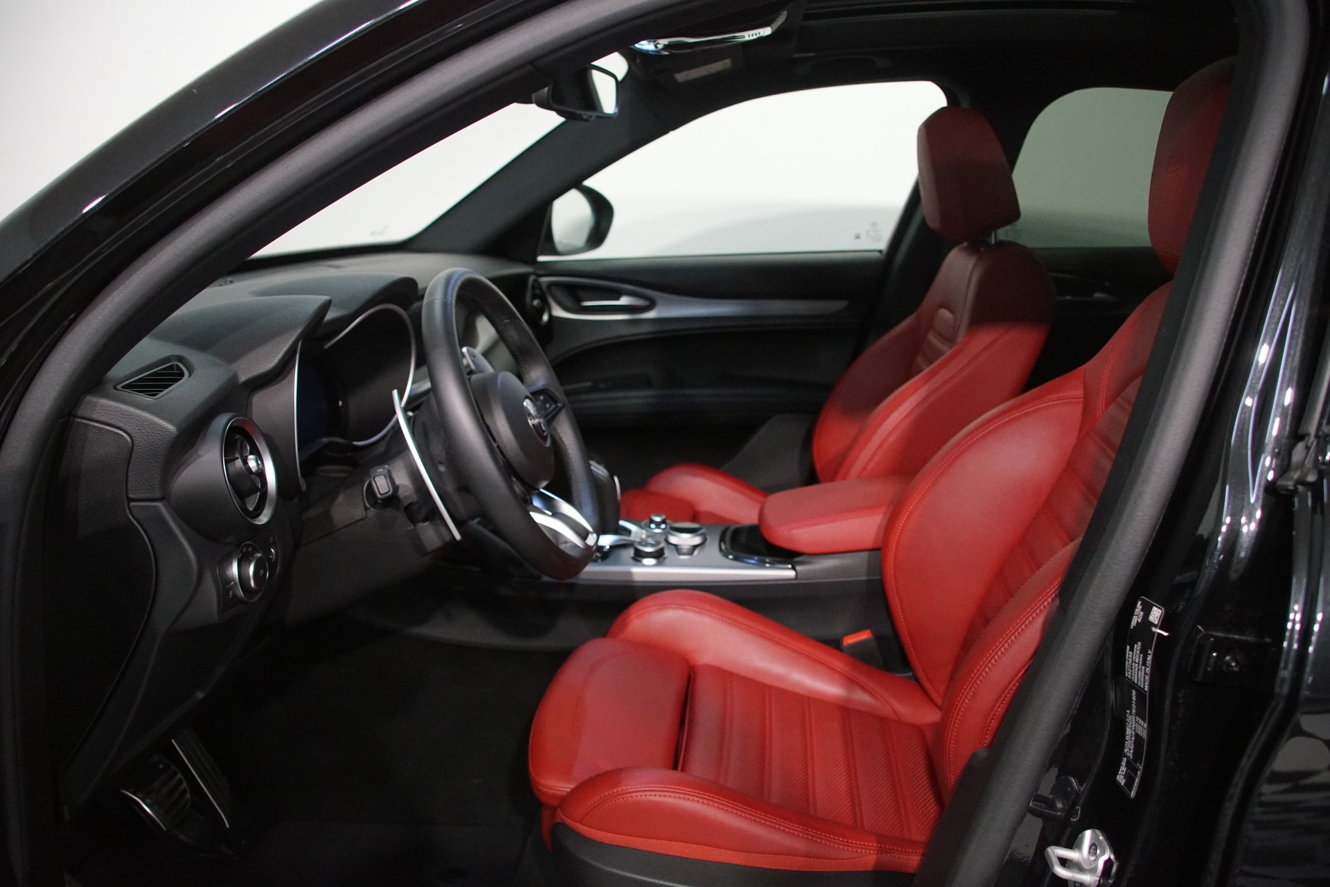 ALFA ROMEO Stelvio 2.0 Veloce Q4 AT8 +SKY swiss-image-13