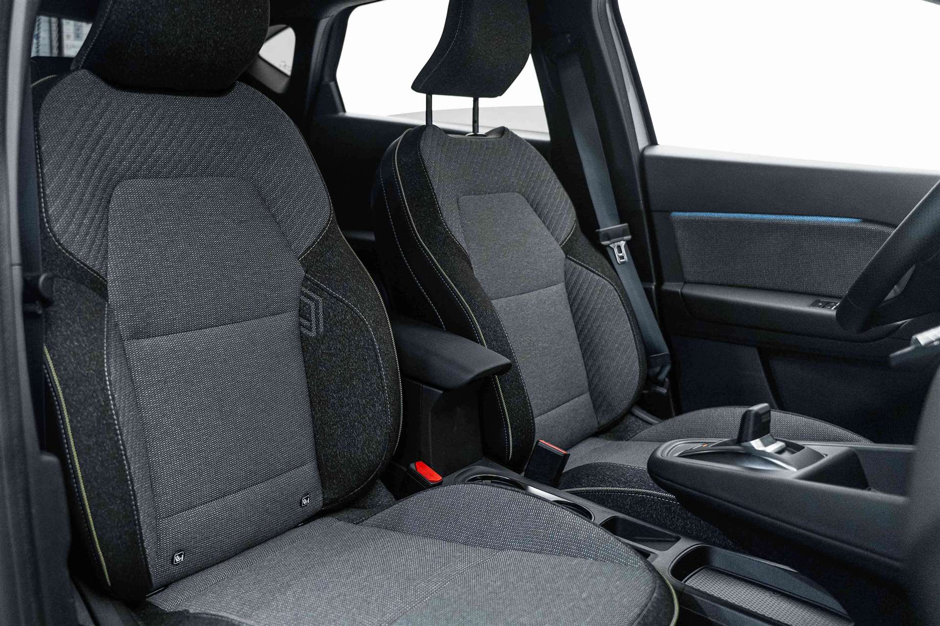 RENAULT Captur 1.8 E-Tech 160 Techno DHT-Automat-image-11