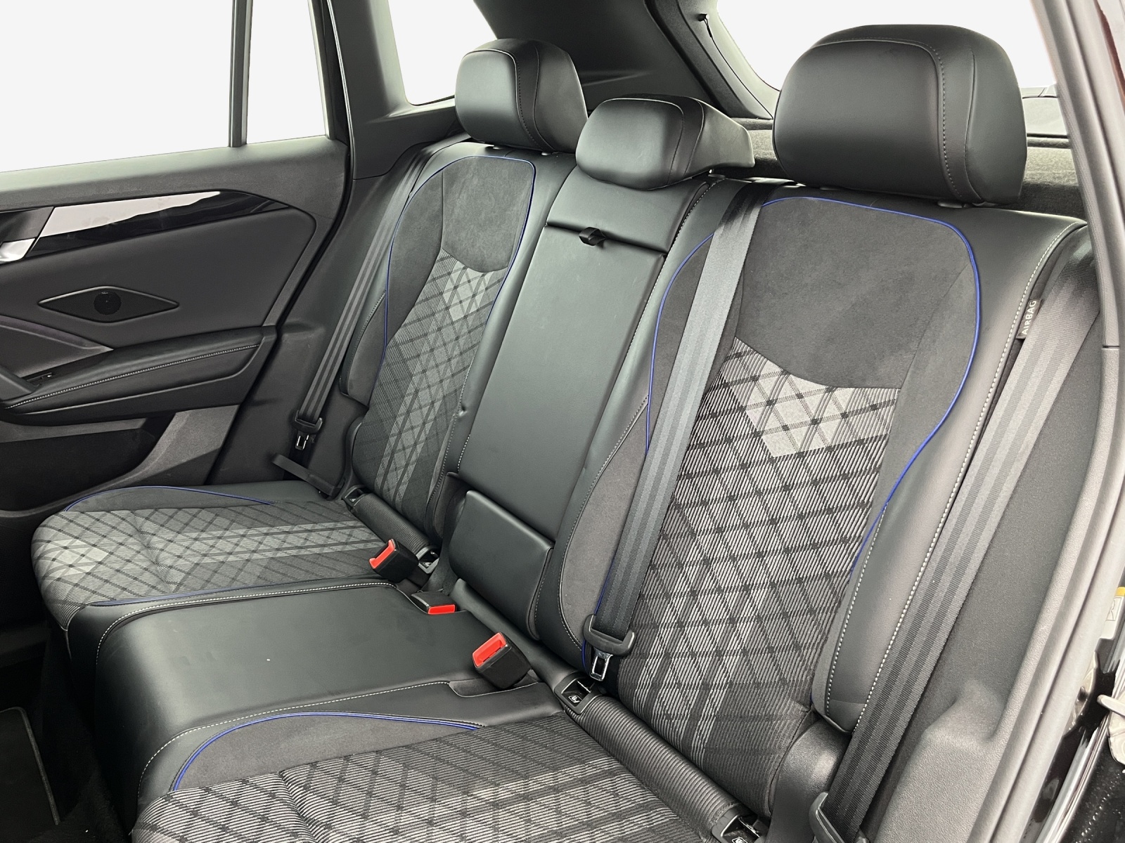 VW Tiguan 2.0 TSI DSG R-Line 4Motion-image-11
