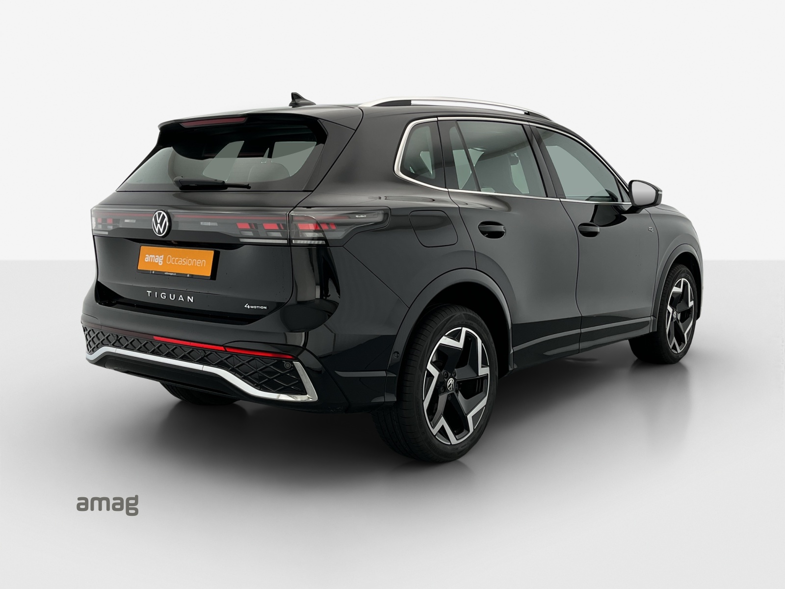 VW Tiguan 2.0 TSI DSG R-Line 4Motion-image-4