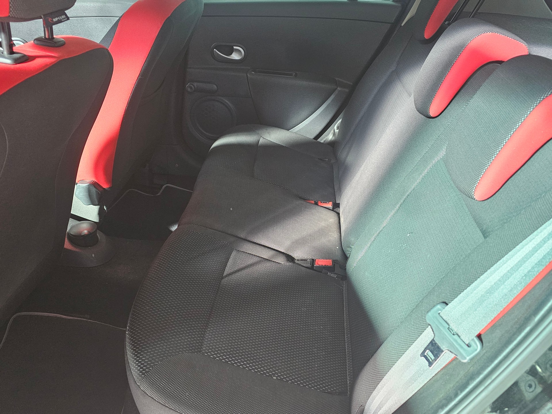 RENAULT Clio 1.2 16V Turbo Rip Curl-image-3