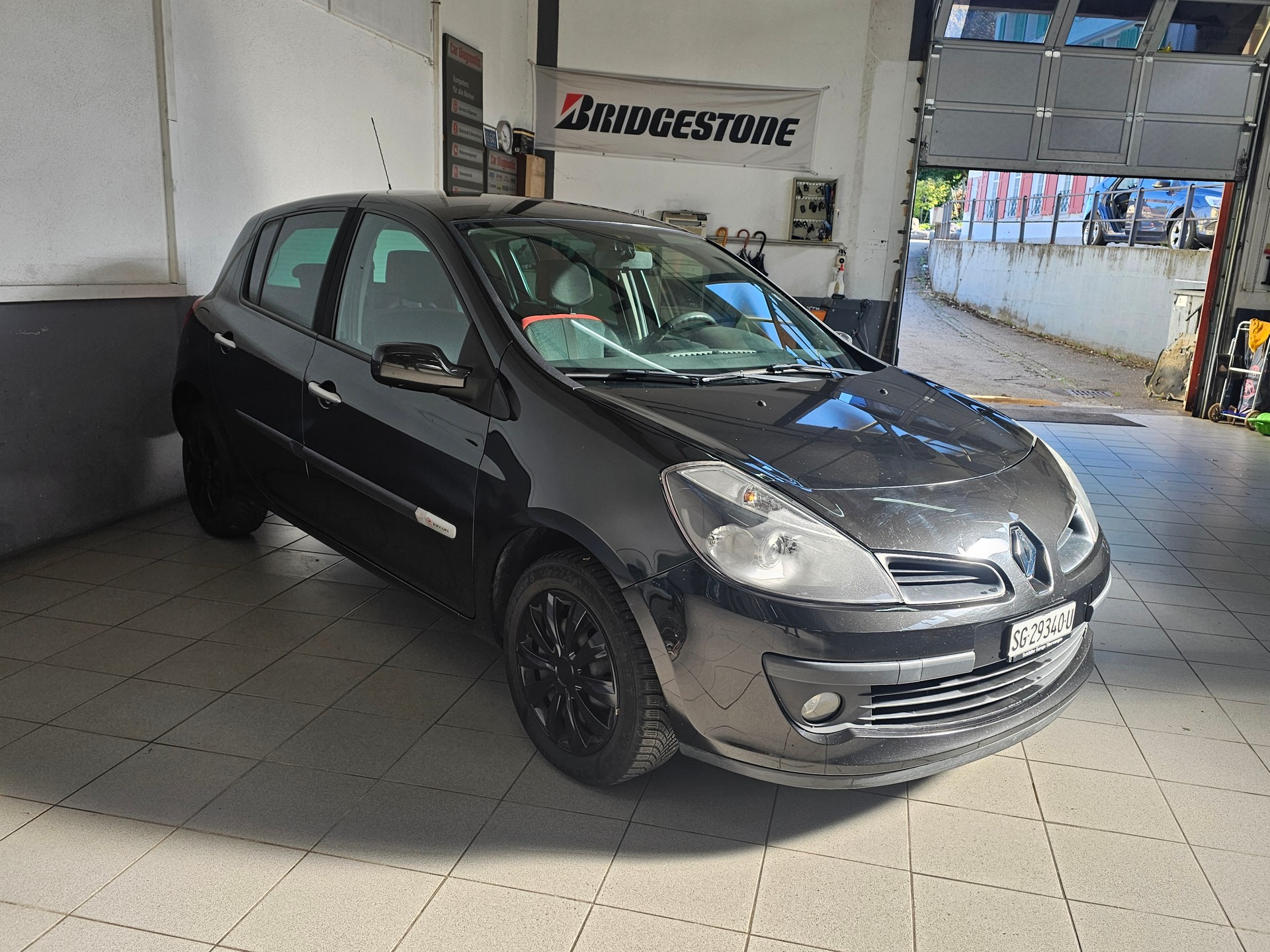RENAULT Clio 1.2 16V Turbo Rip Curl-image-0