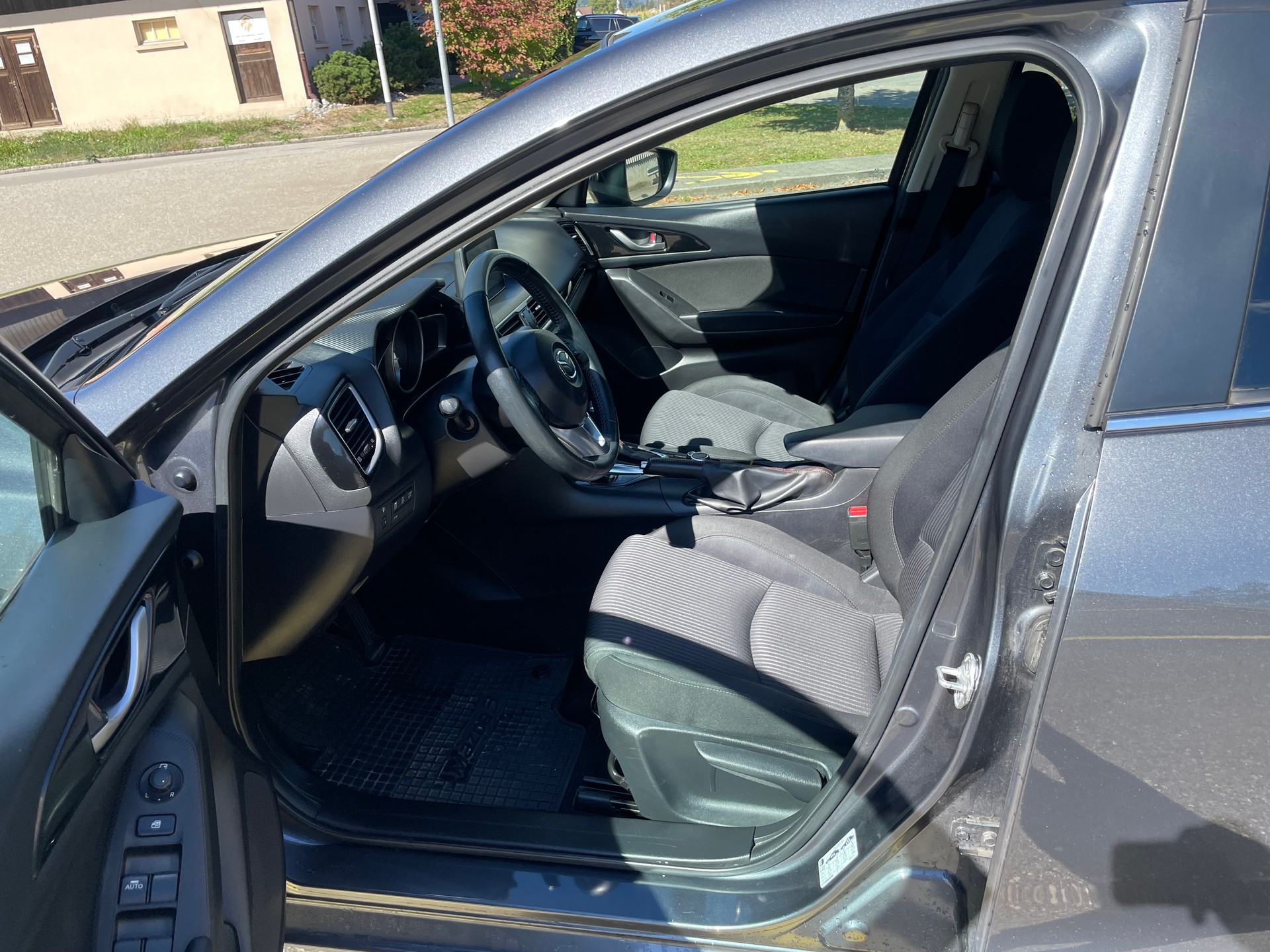 MAZDA 3 2.0 16V Revolution Activematic-image-10