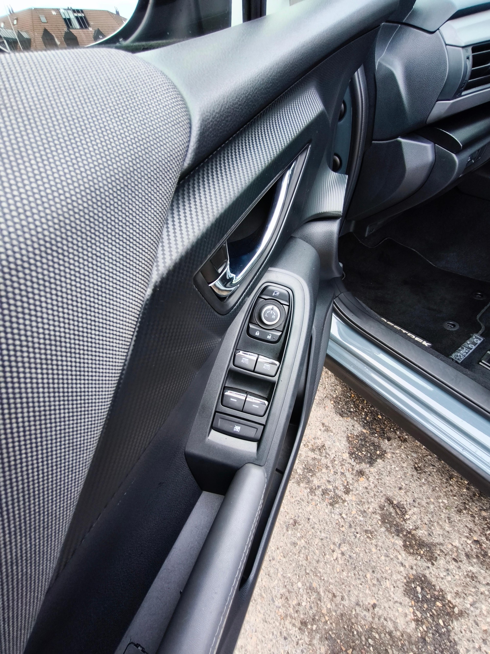 SUBARU Crosstrek 2.0i e-Boxer Swiss Plus-image-10