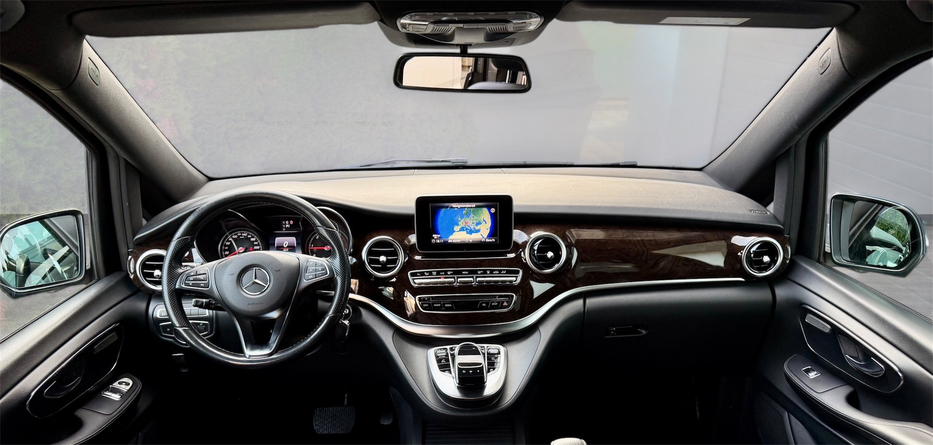 MERCEDES-BENZ V 250 d Avantgarde lang 4Matic 7G-Tronic 7 Sitzplätze-image-8