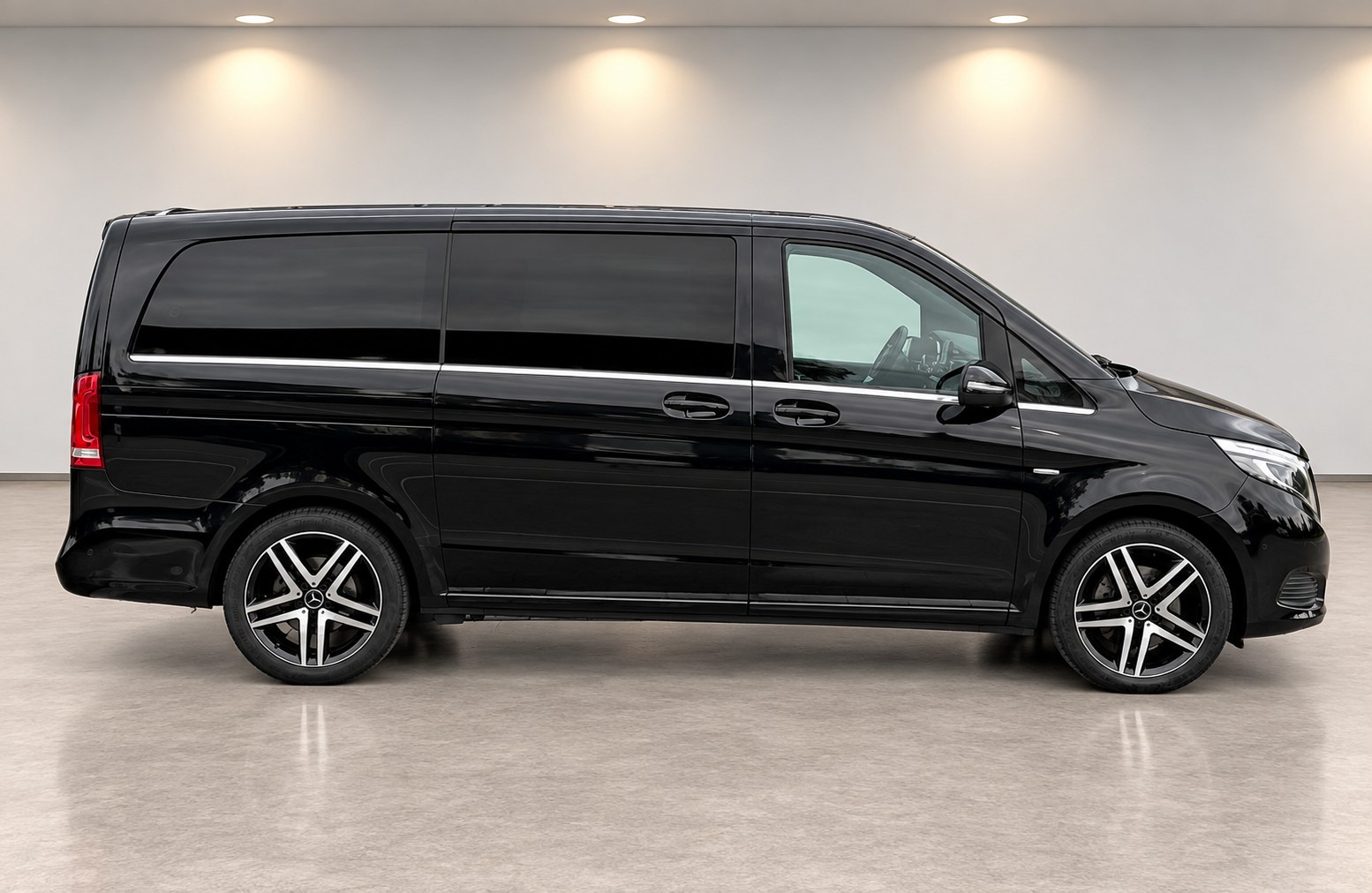 MERCEDES-BENZ V 250 d Avantgarde lang 4Matic 7G-Tronic 7 Sitzplätze-image-7