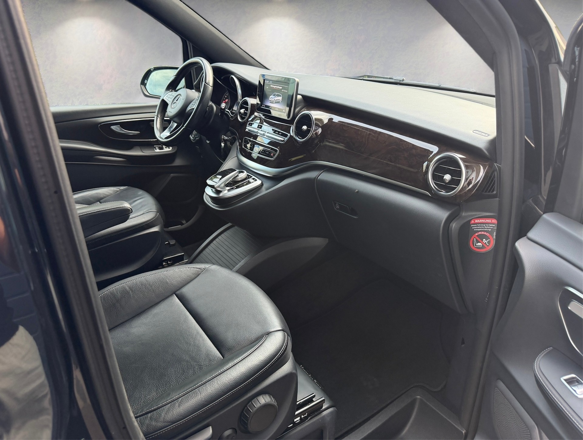 MERCEDES-BENZ V 250 d Avantgarde lang 4Matic 7G-Tronic 7 Sitzplätze-image-11