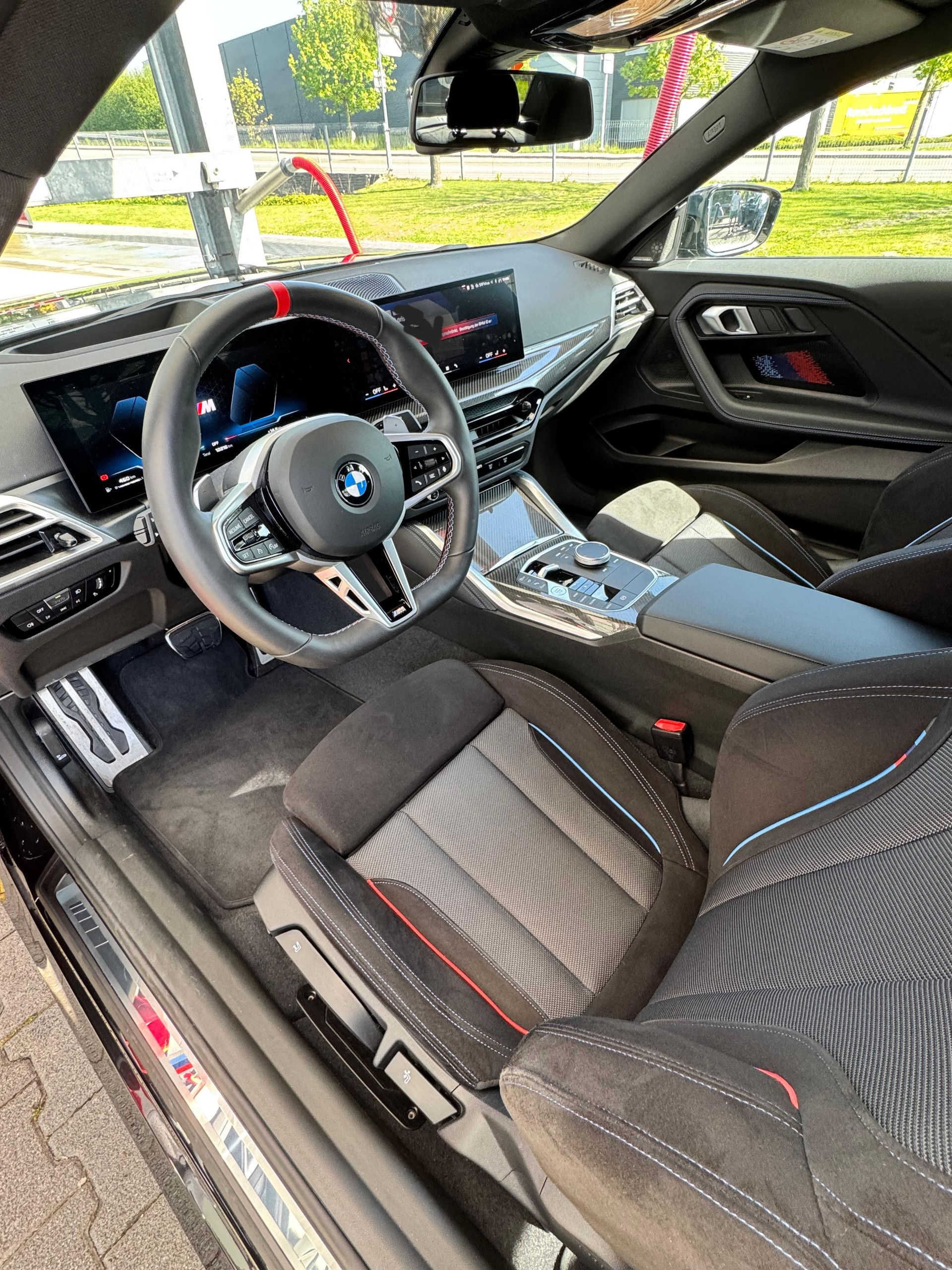 BMW M240i xDrive-image-3