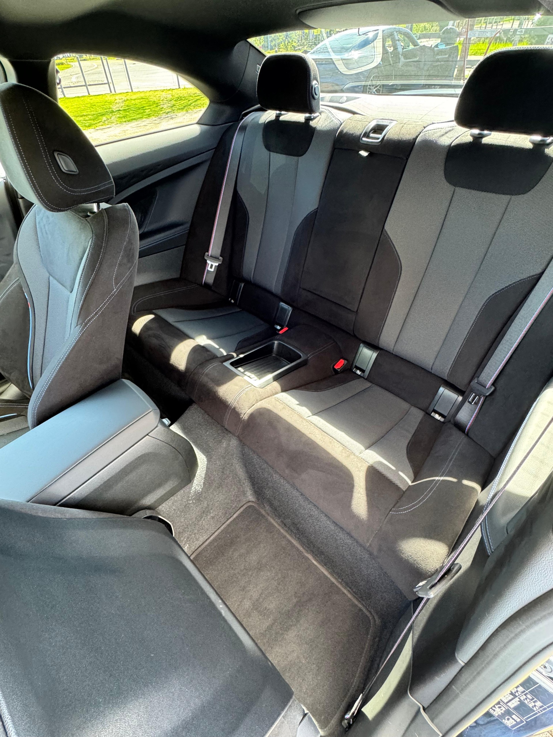 BMW M240i xDrive-image-5