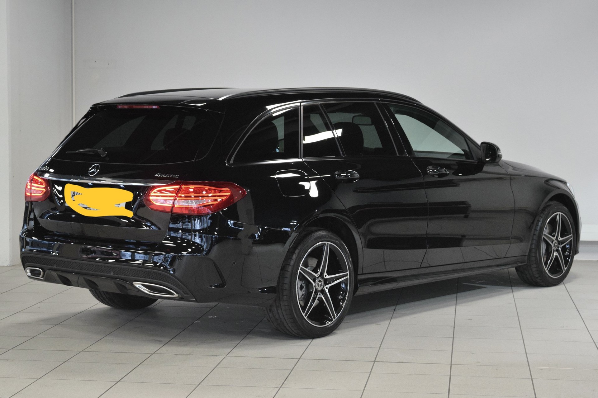 MERCEDES-BENZ C 200 Swiss Star AMG Line 4m-image-3