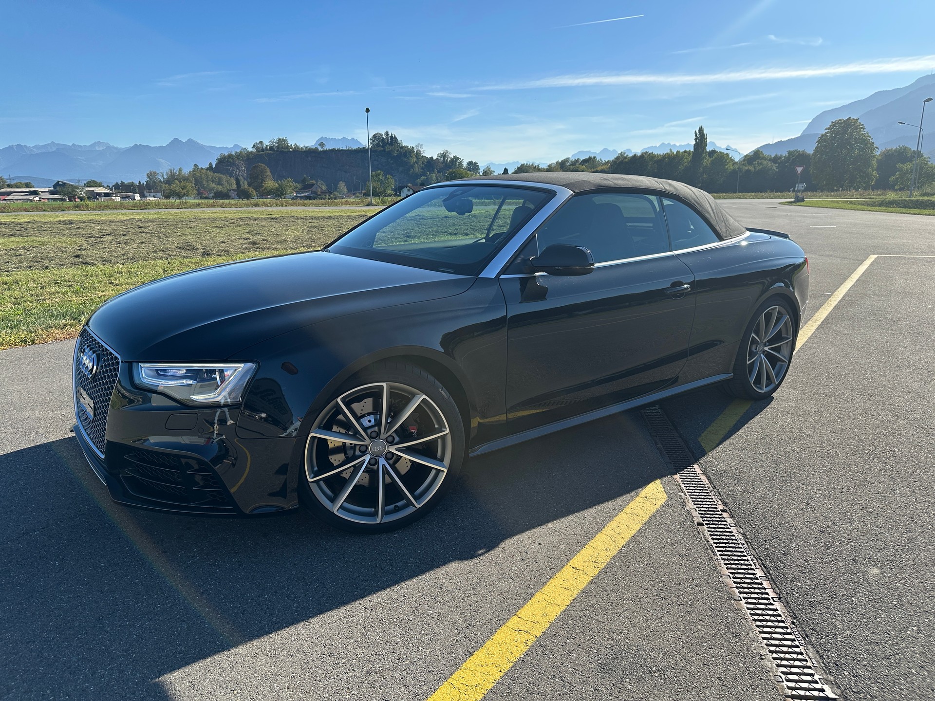 AUDI 4.2 V8 FSI quattro S-Tronic-image-2