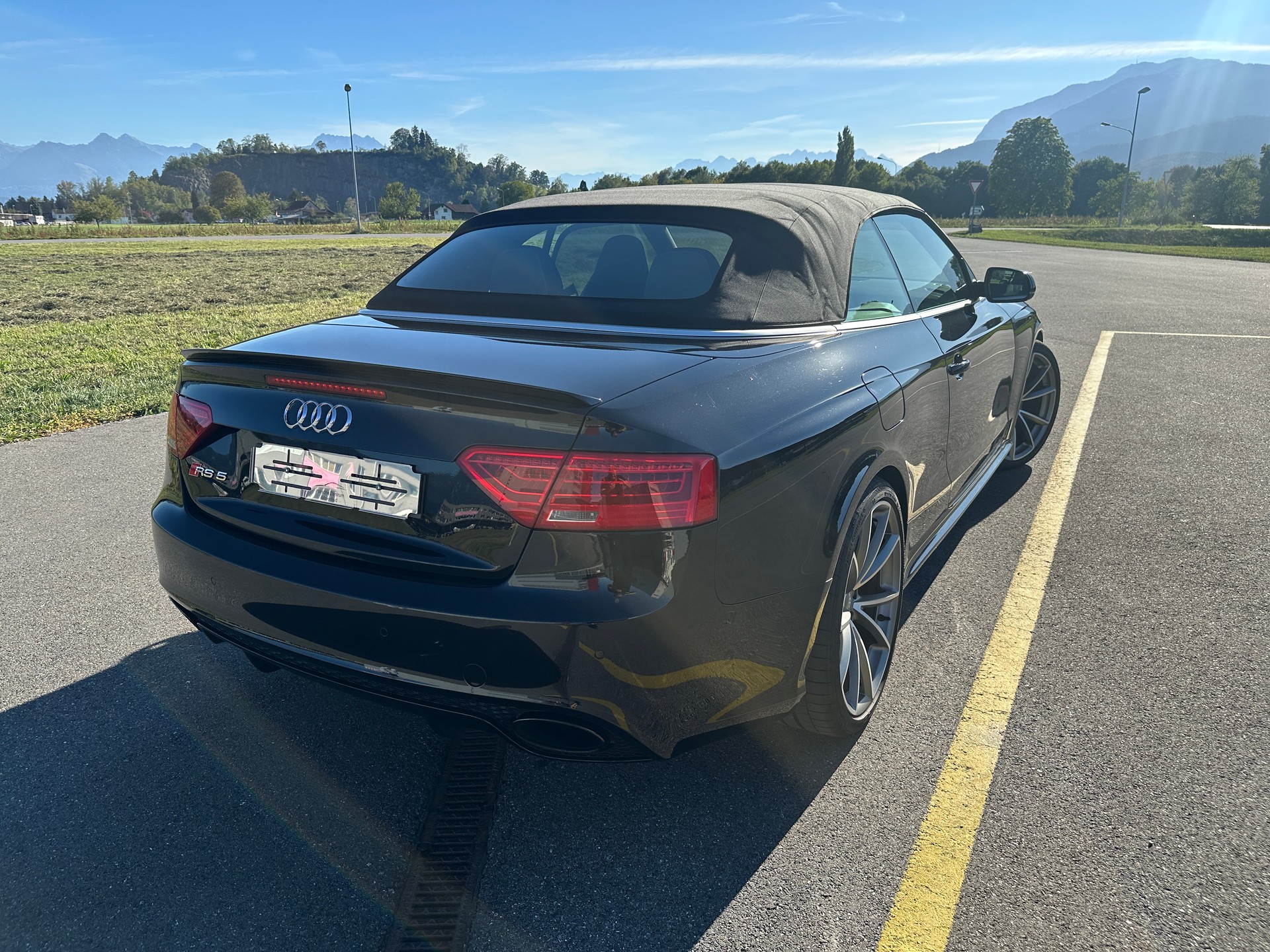 AUDI 4.2 V8 FSI quattro S-Tronic-image-3