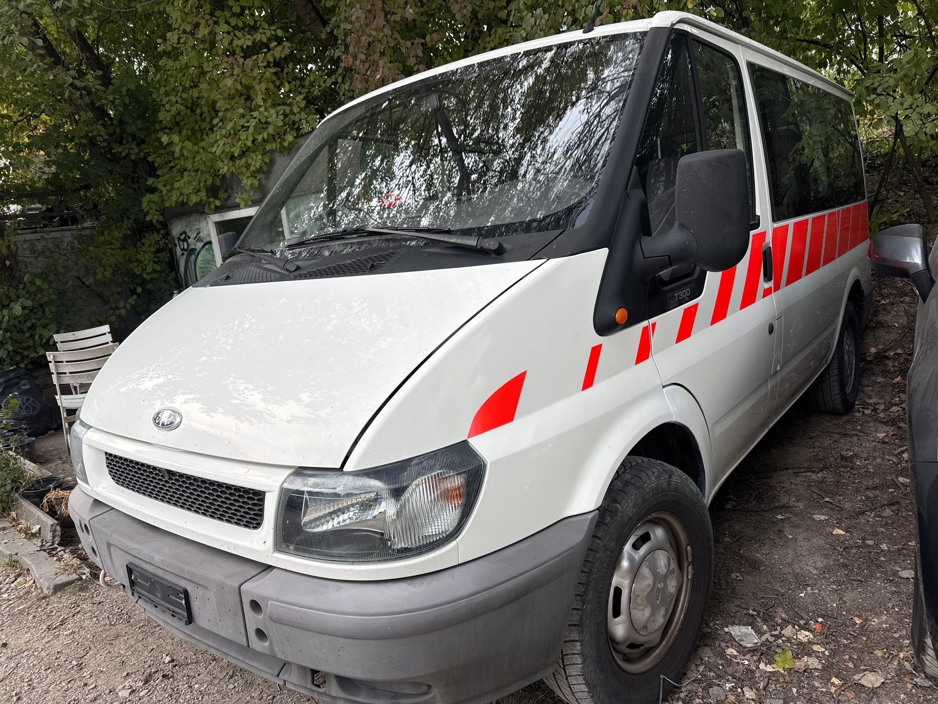 FORD Transit benzine 300 9 places-image-1