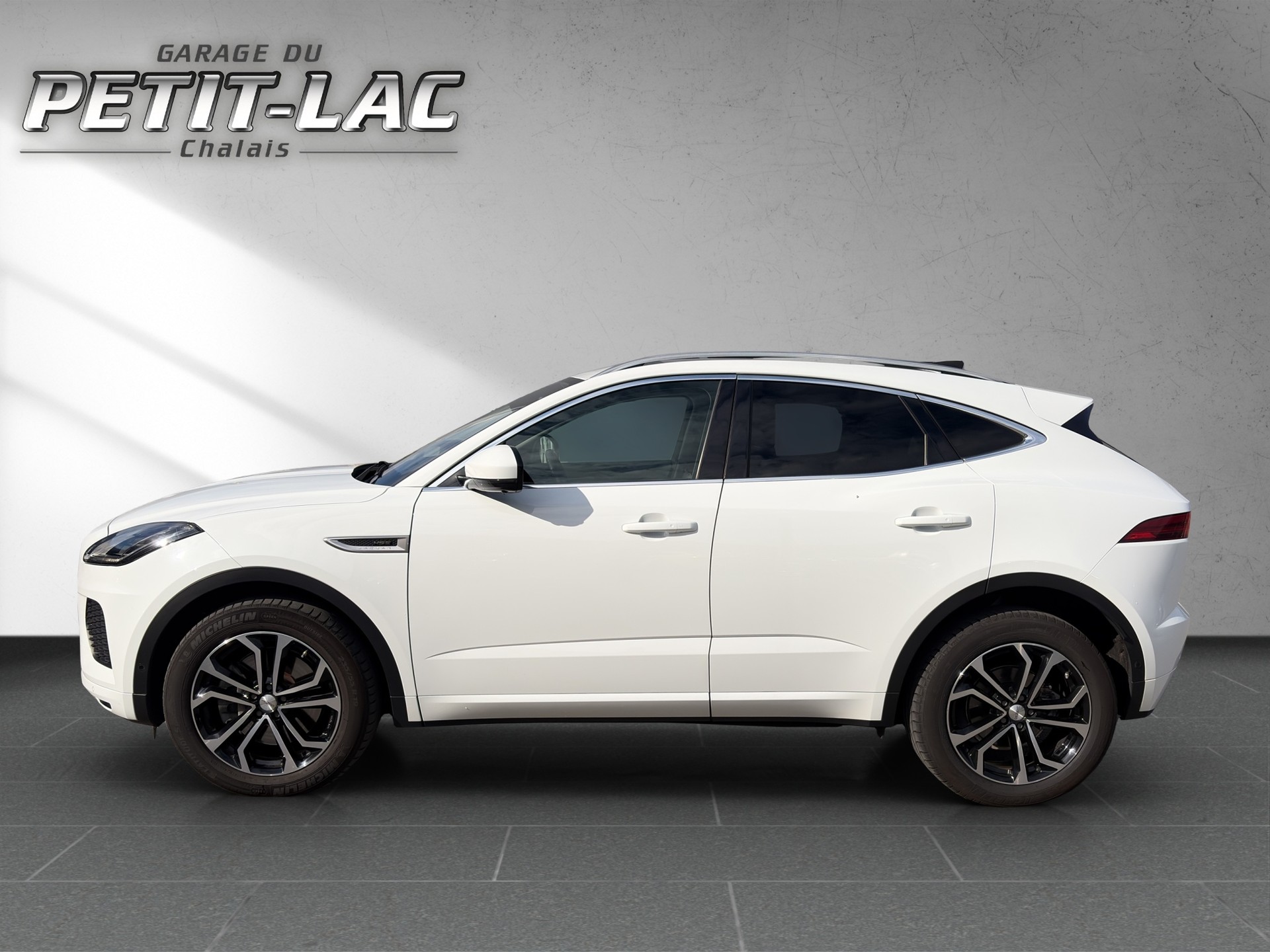 JAGUAR E-Pace 2.0 P250 HSE AWD Automatik-image-2