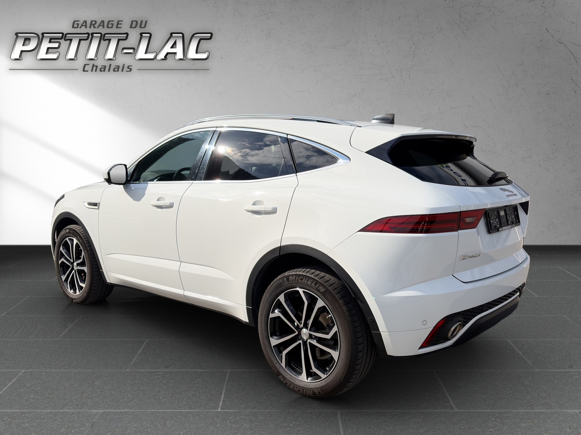 JAGUAR E-Pace 2.0 P250 HSE AWD Automatik-image-3