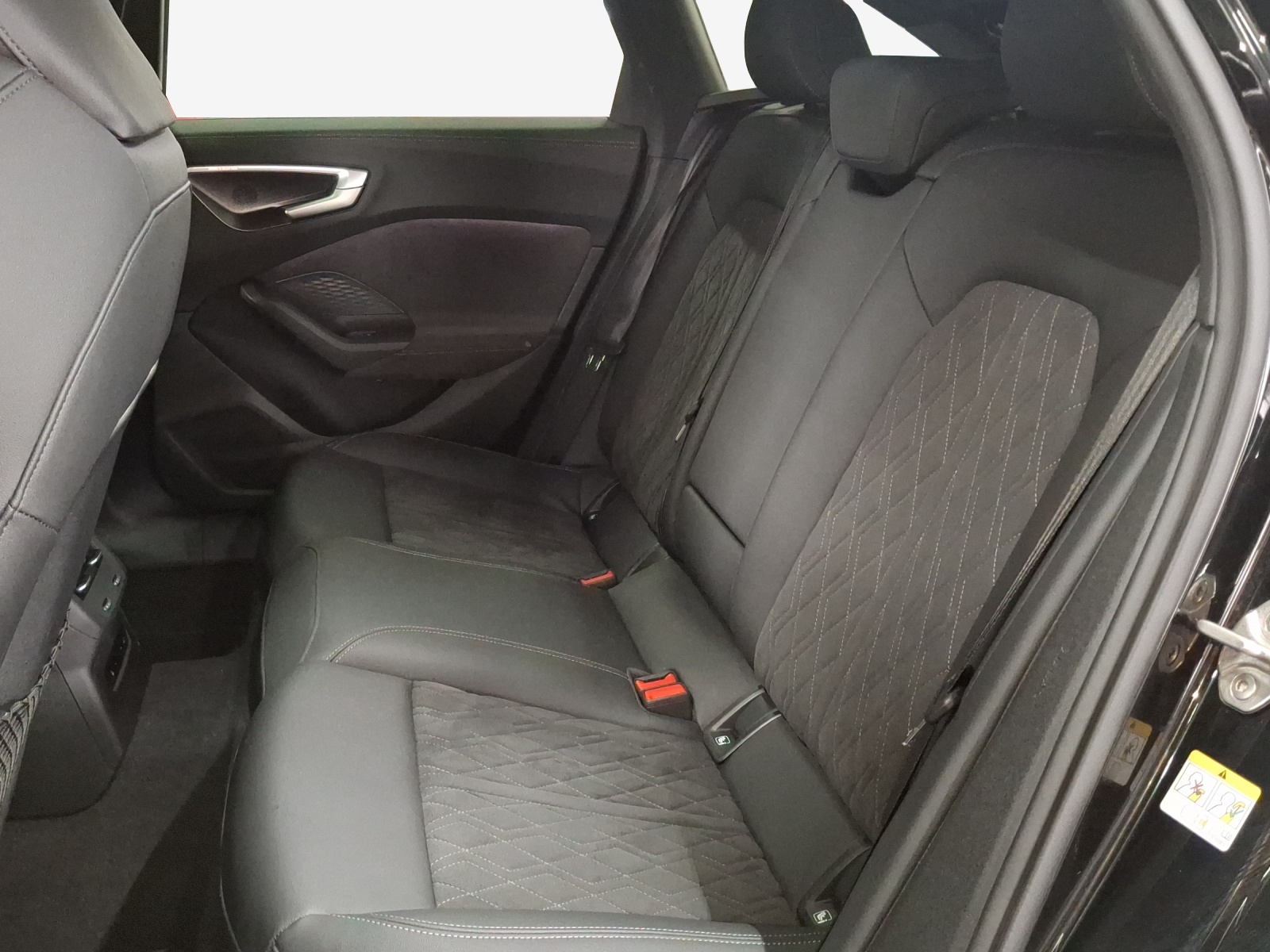 AUDI A5 Avant TDI quattro 150 kW S tronic-image-11