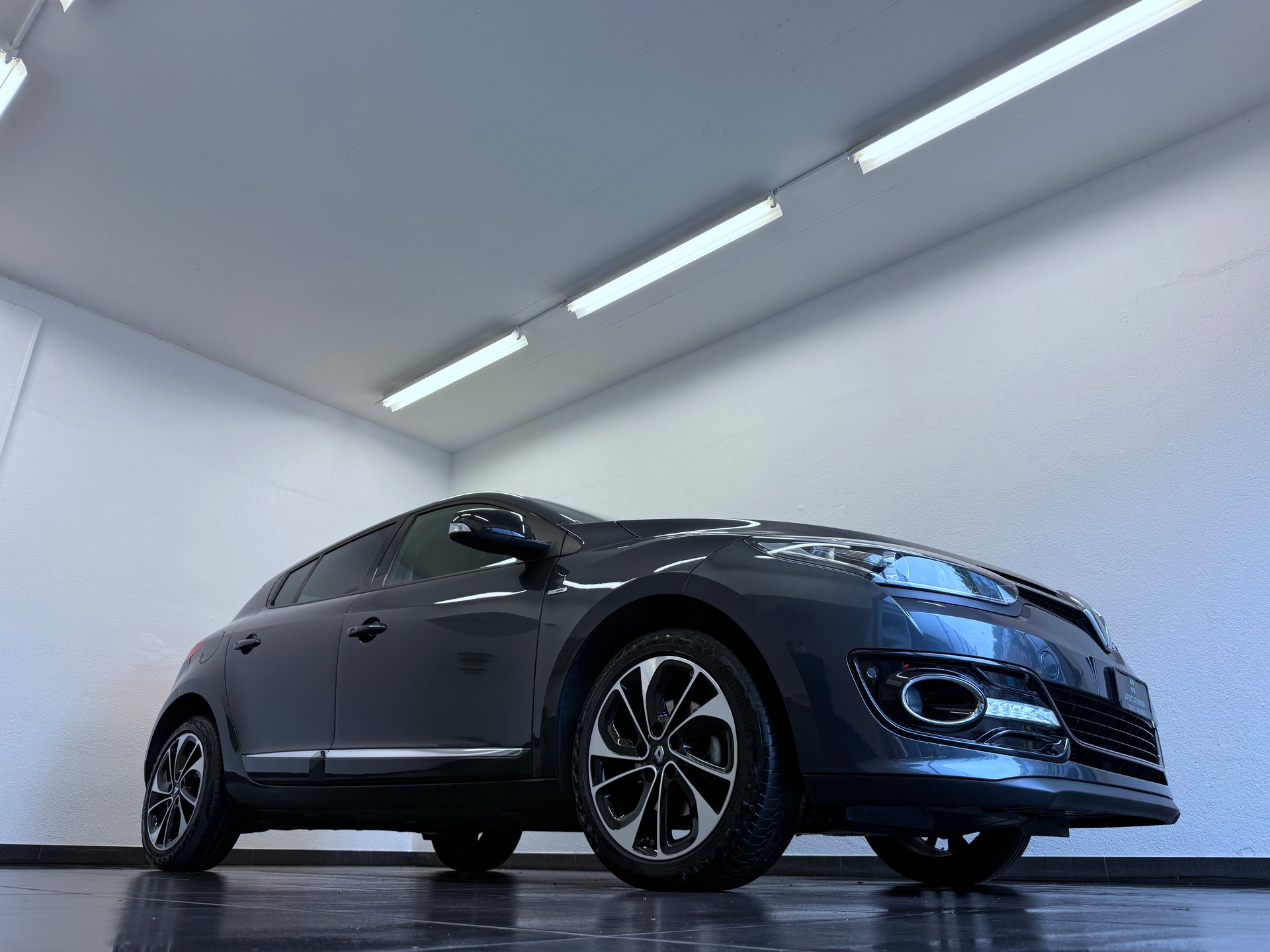 RENAULT Mégane 1.2 16V Turbo Bose EDC-image-2