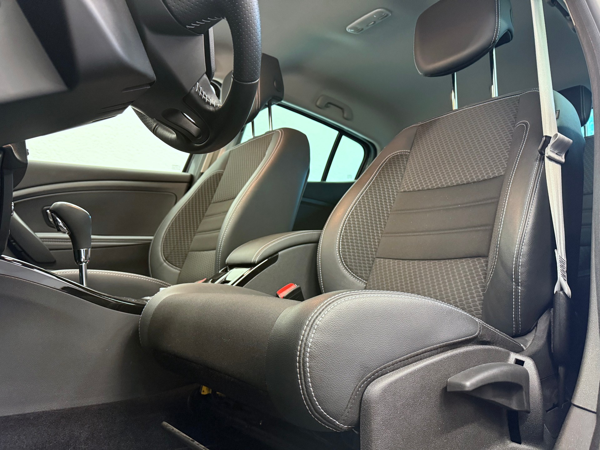 RENAULT Mégane 1.2 16V Turbo Bose EDC-image-17