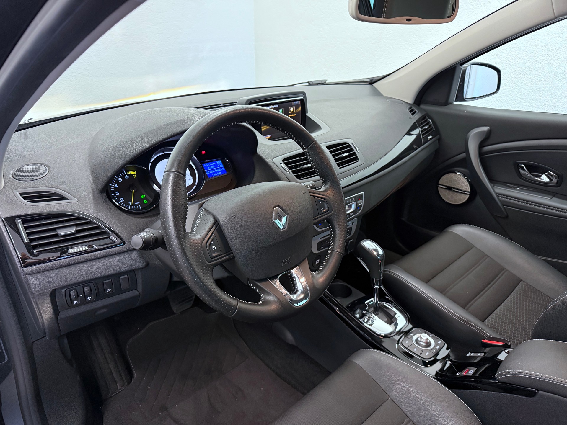 RENAULT Mégane 1.2 16V Turbo Bose EDC-image-15