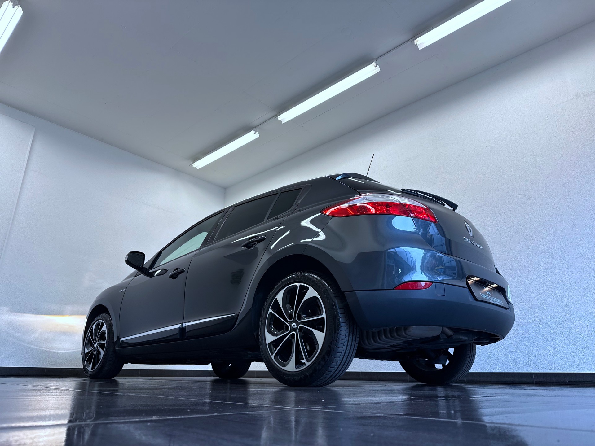 RENAULT Mégane 1.2 16V Turbo Bose EDC-image-8
