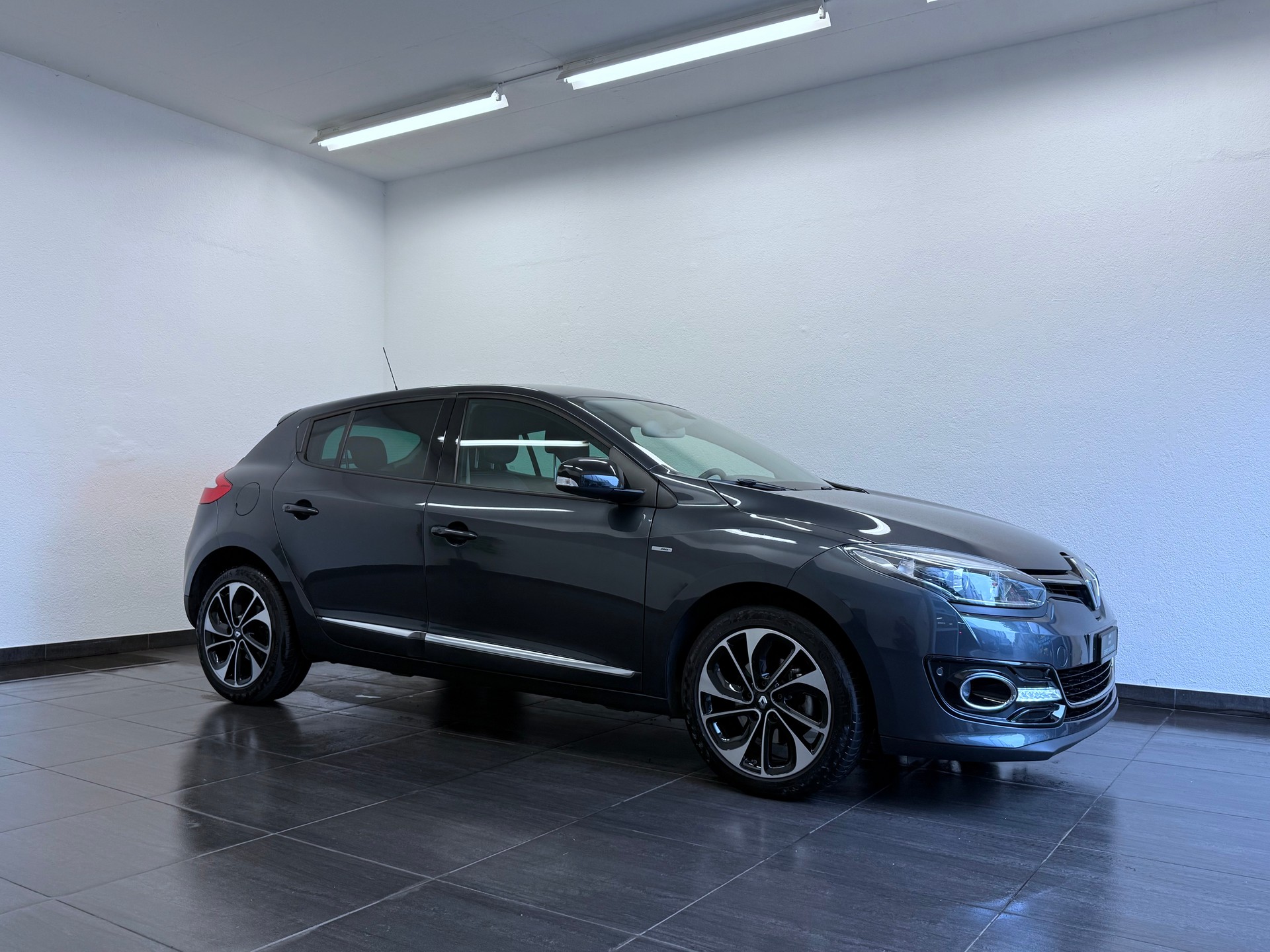 RENAULT Mégane 1.2 16V Turbo Bose EDC-image-0