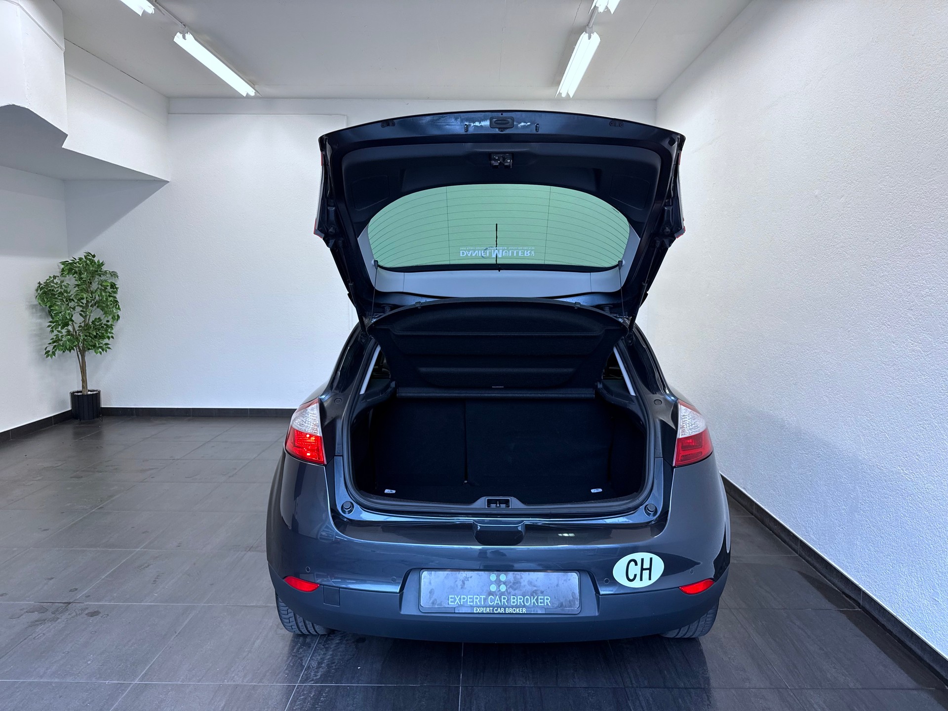 RENAULT Mégane 1.2 16V Turbo Bose EDC-image-11