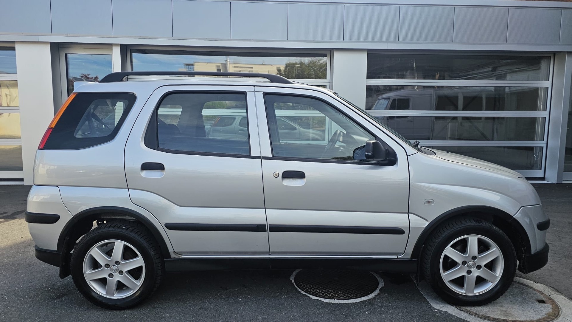 SUZUKI Ignis 1.5 16V GL Top 4x4-image-3