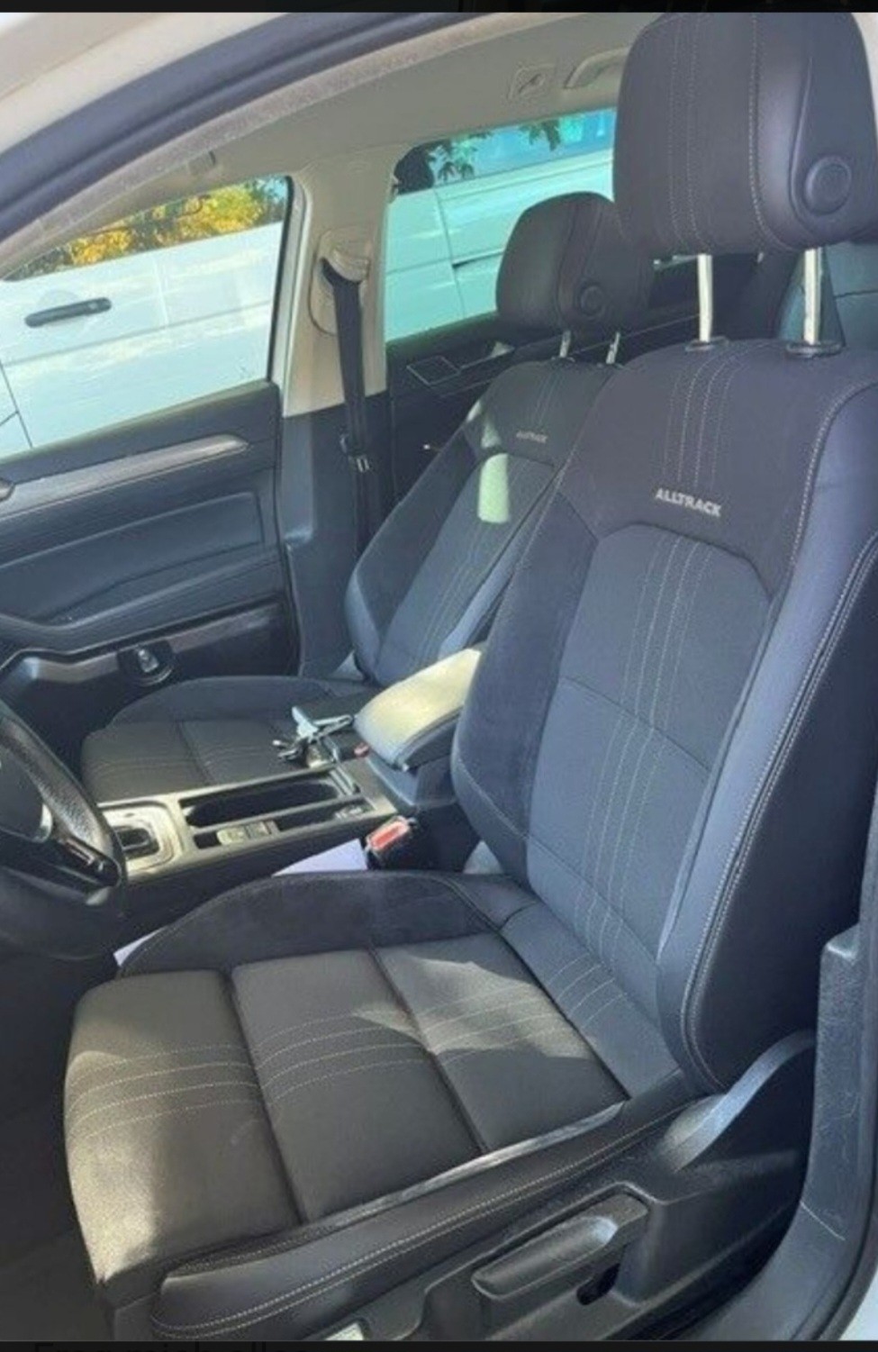 VW Passat Variant 2.0 TDI BMT Comfortline DSG 4Motion-image-4