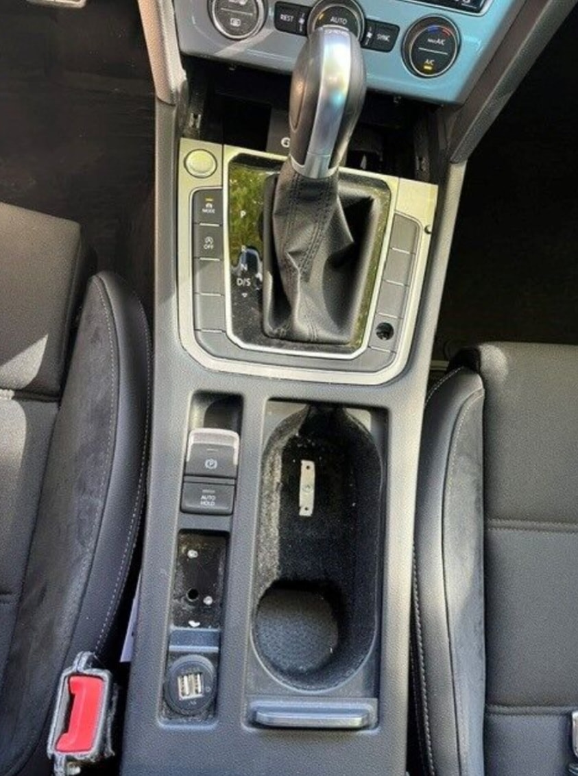 VW Passat Variant 2.0 TDI BMT Comfortline DSG 4Motion-image-10