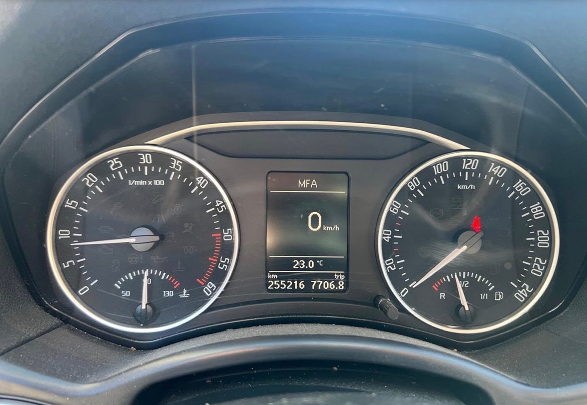 SKODA Octavia Combi 2.0 TDI Scout 4x4-image-10