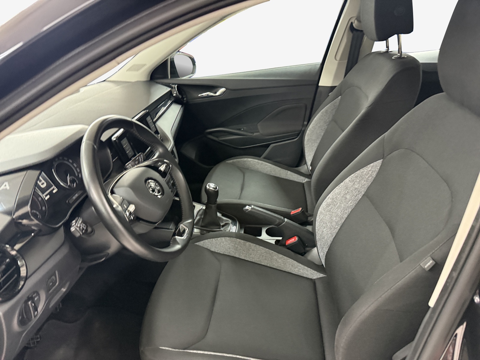 SKODA Fabia 1.0 MPI Active-image-7