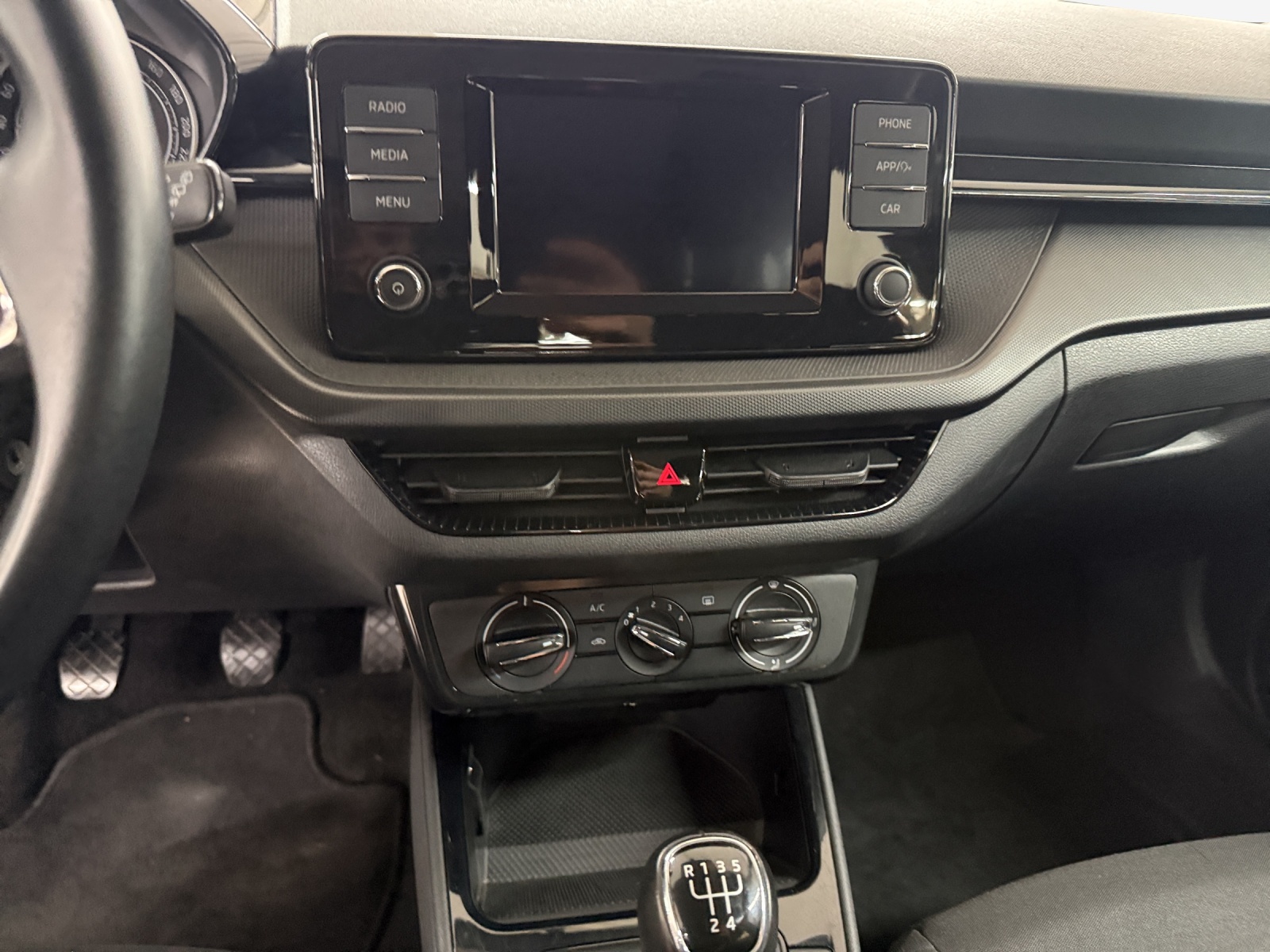 SKODA Fabia 1.0 MPI Active-image-10