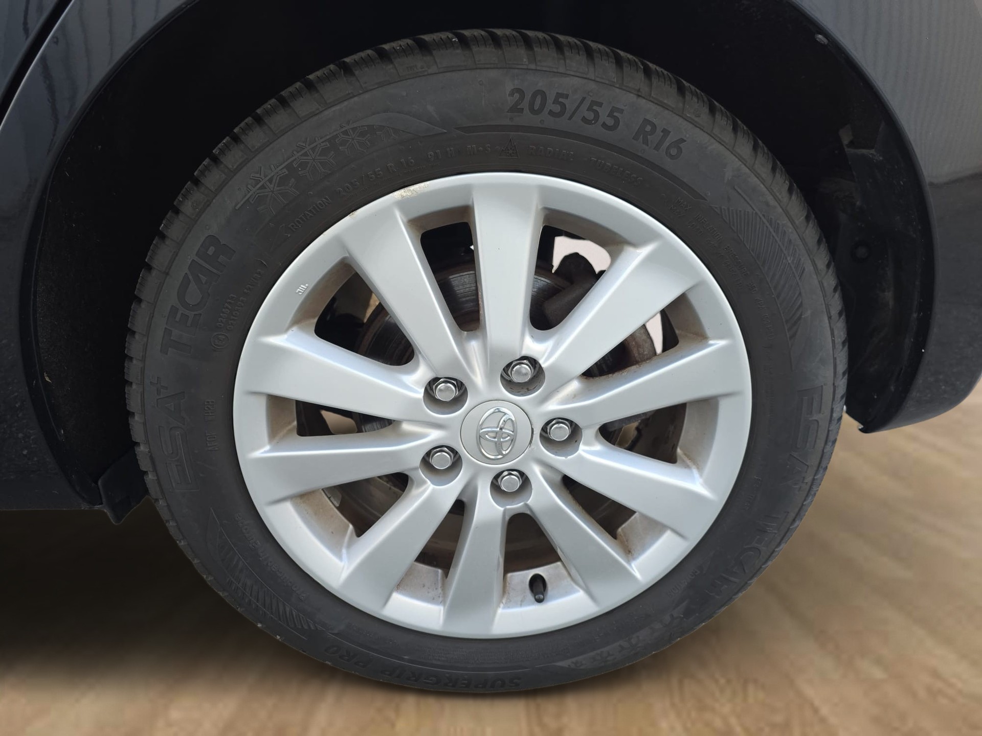 TOYOTA Auris 1.6 Linea Luna-image-13