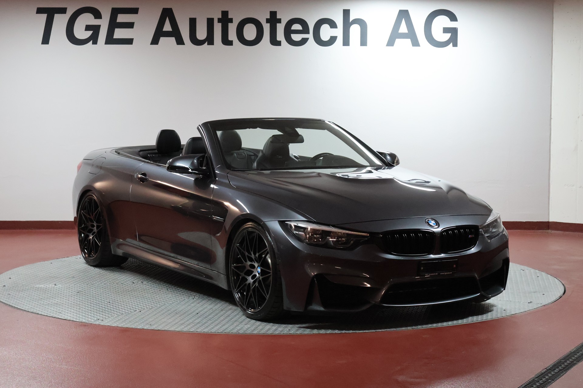 BMW M4 Cabriolet Drivelogic M Competition-image-2