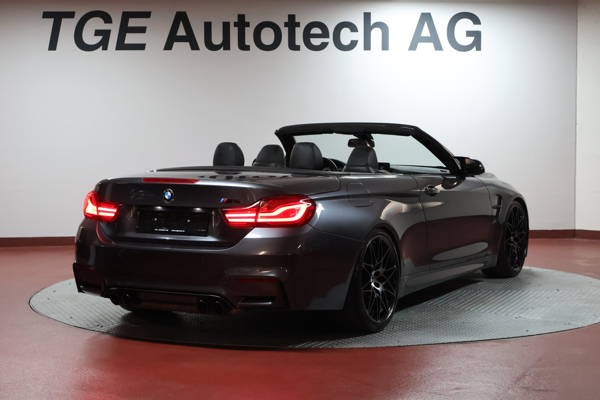 BMW M4 Cabriolet Drivelogic M Competition-image-16