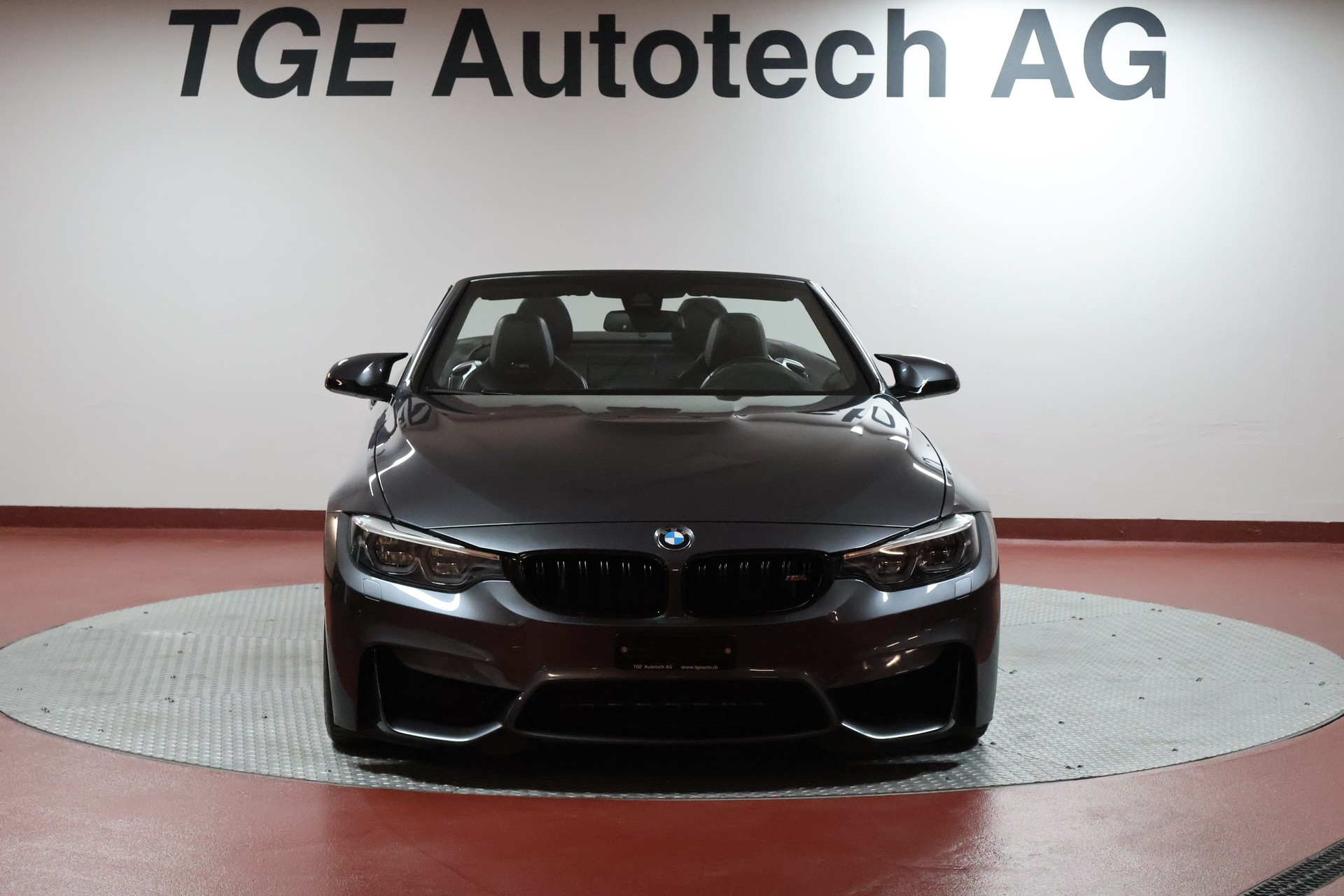 BMW M4 Cabriolet Drivelogic M Competition-image-1