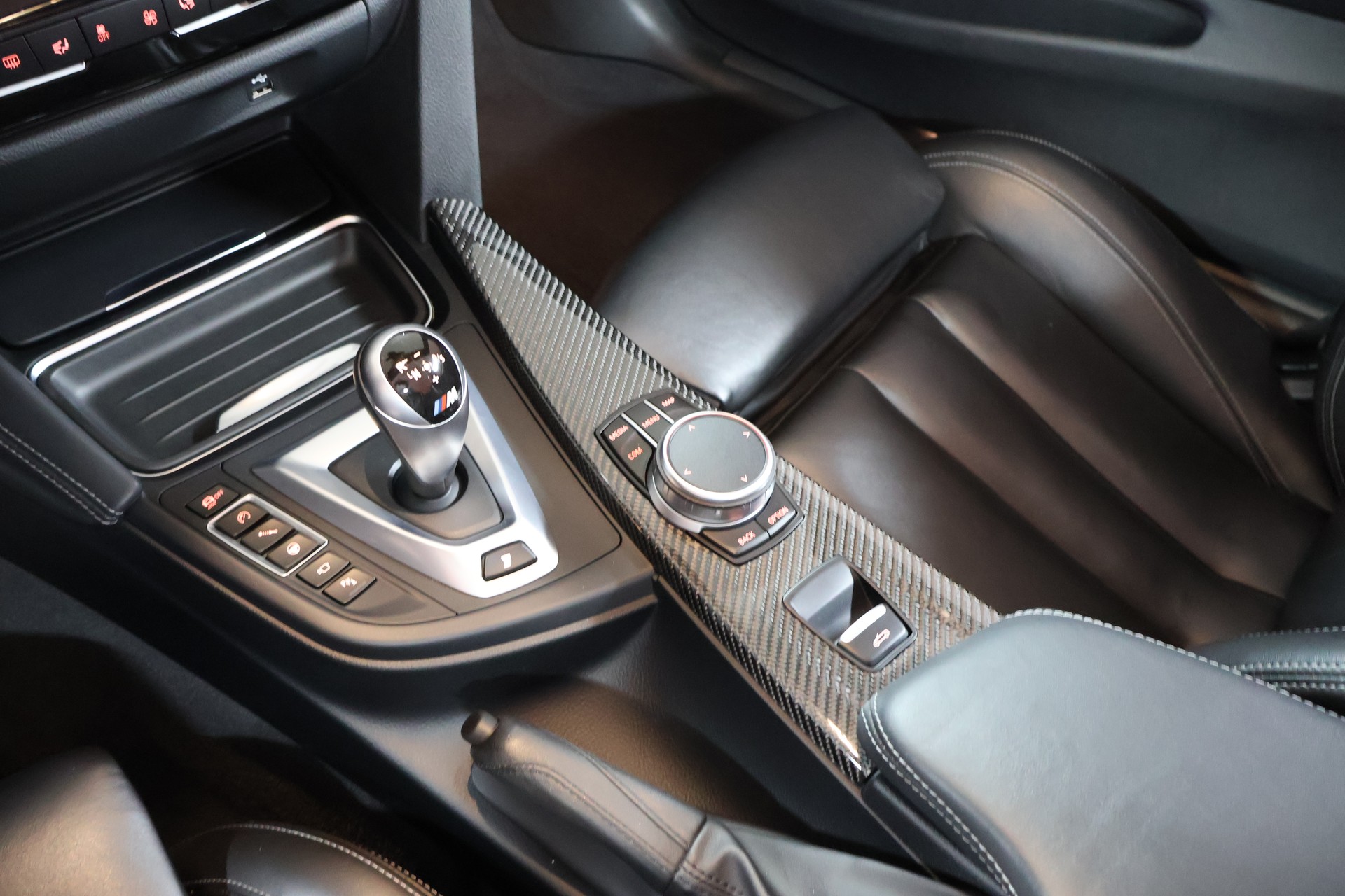 BMW M4 Cabriolet Drivelogic M Competition-image-12
