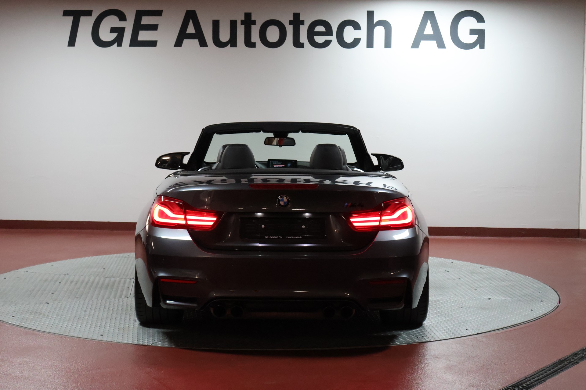BMW M4 Cabriolet Drivelogic M Competition-image-18
