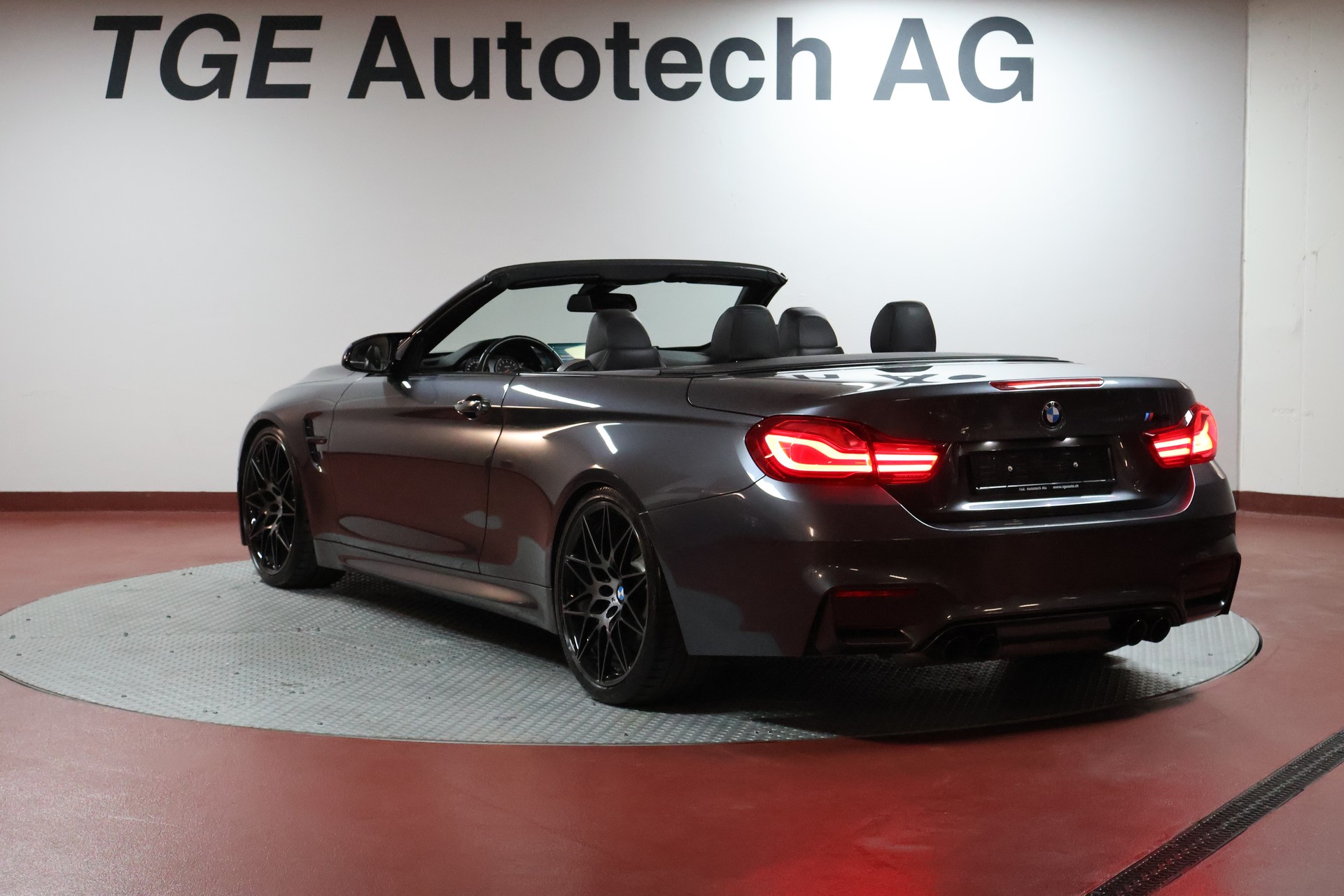BMW M4 Cabriolet Drivelogic M Competition-image-17