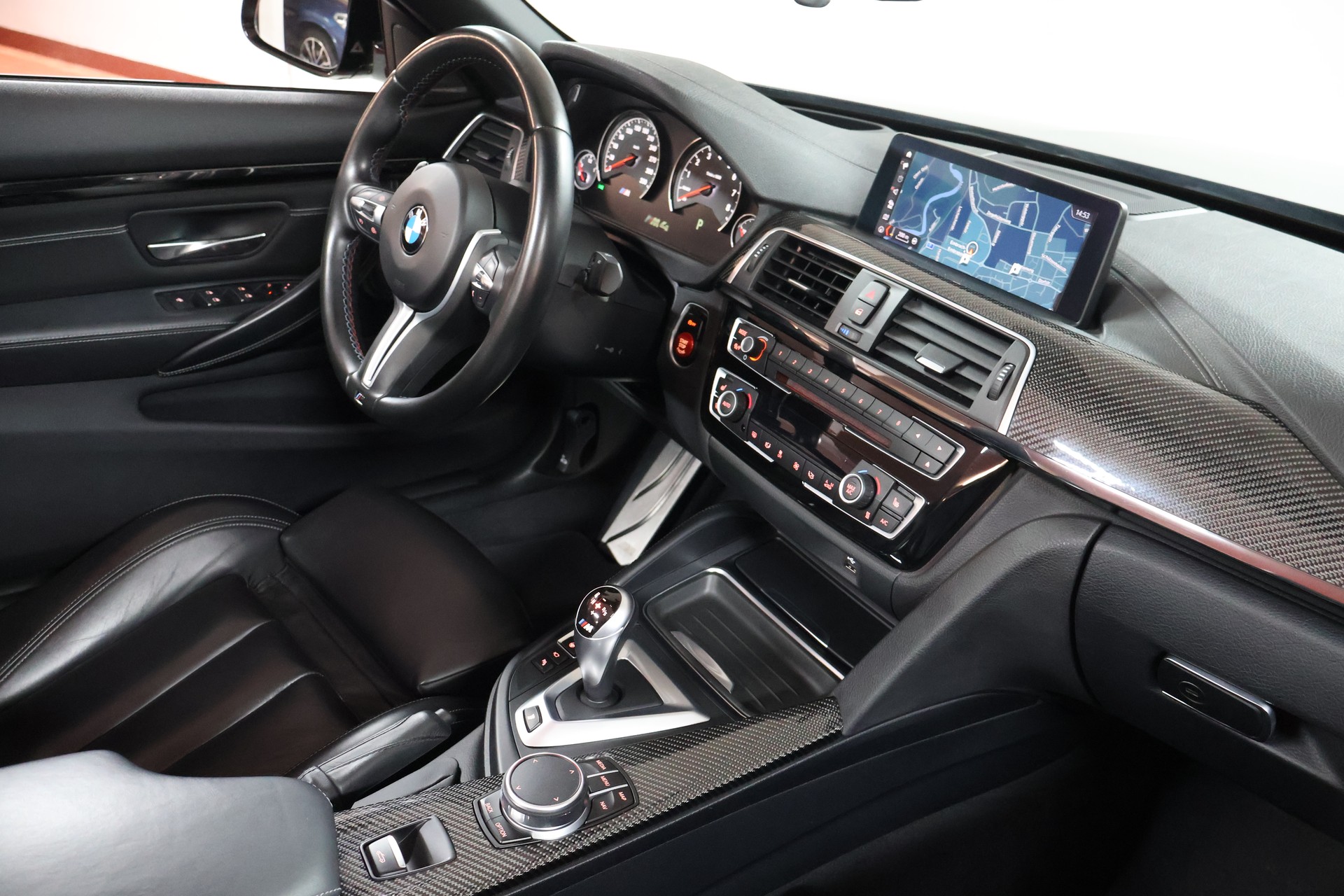 BMW M4 Cabriolet Drivelogic M Competition-image-11
