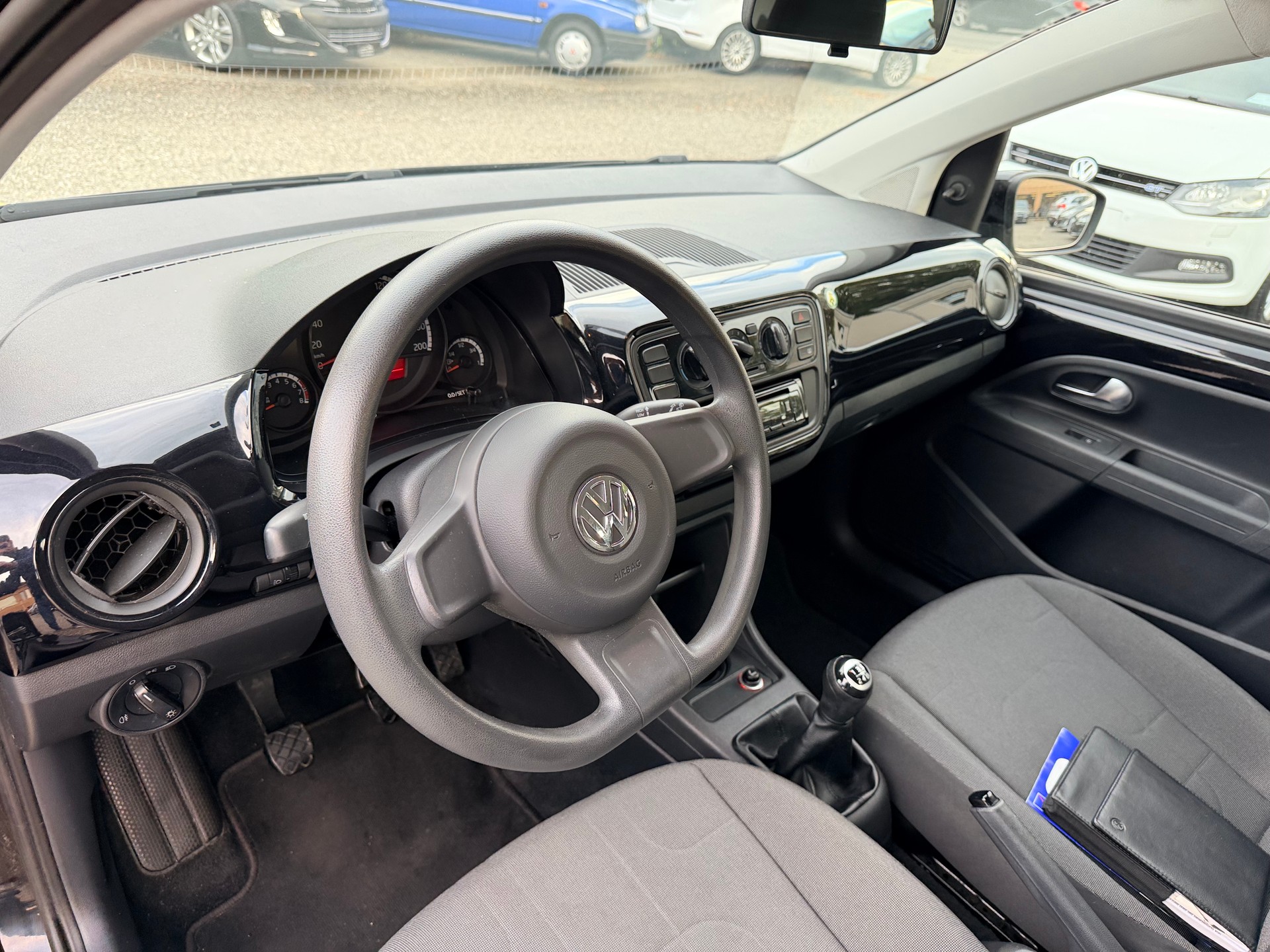 VW Up 1.0 take up-image-16